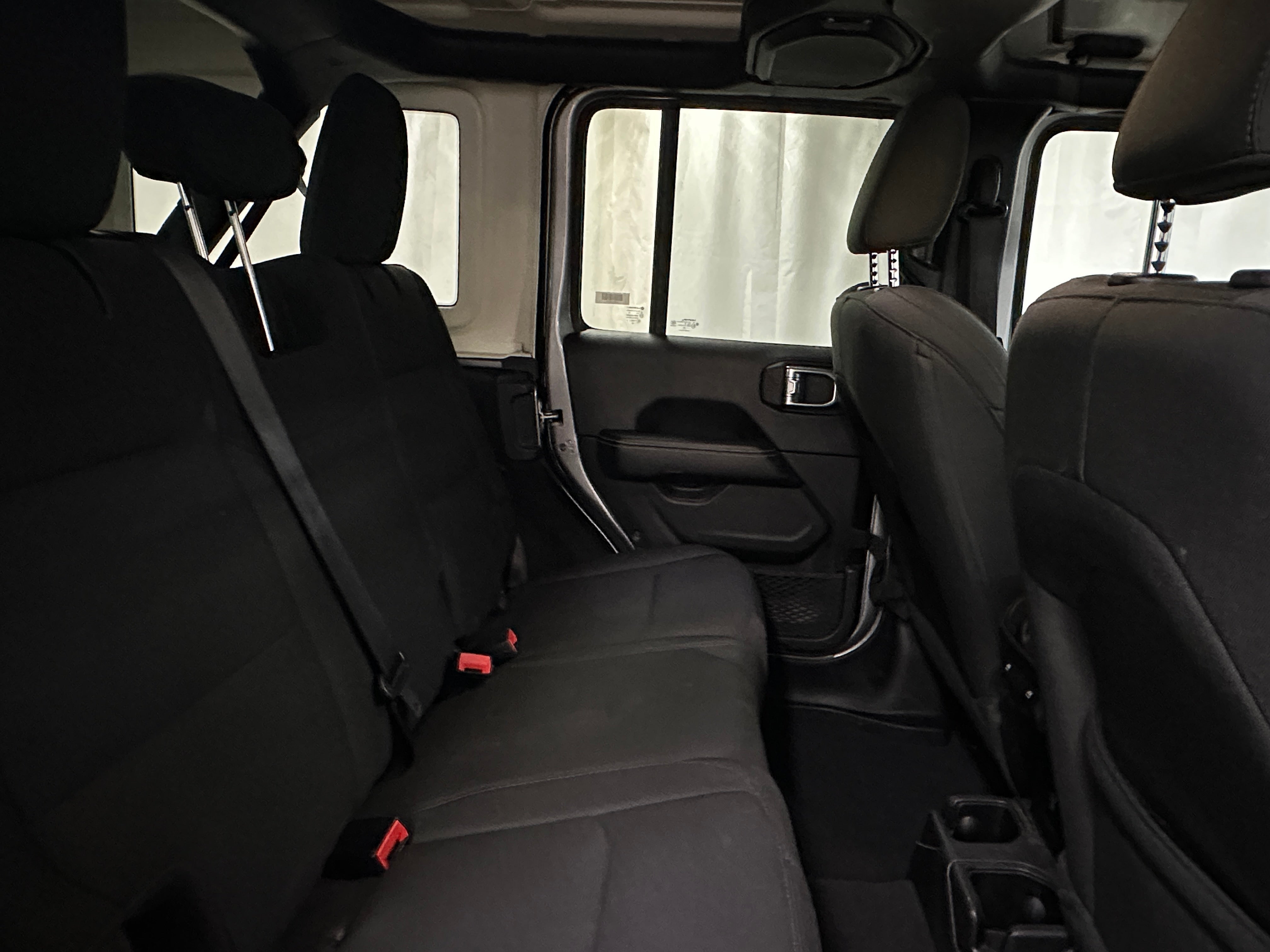 2020 Jeep Wrangler Unlimited Sahara 6