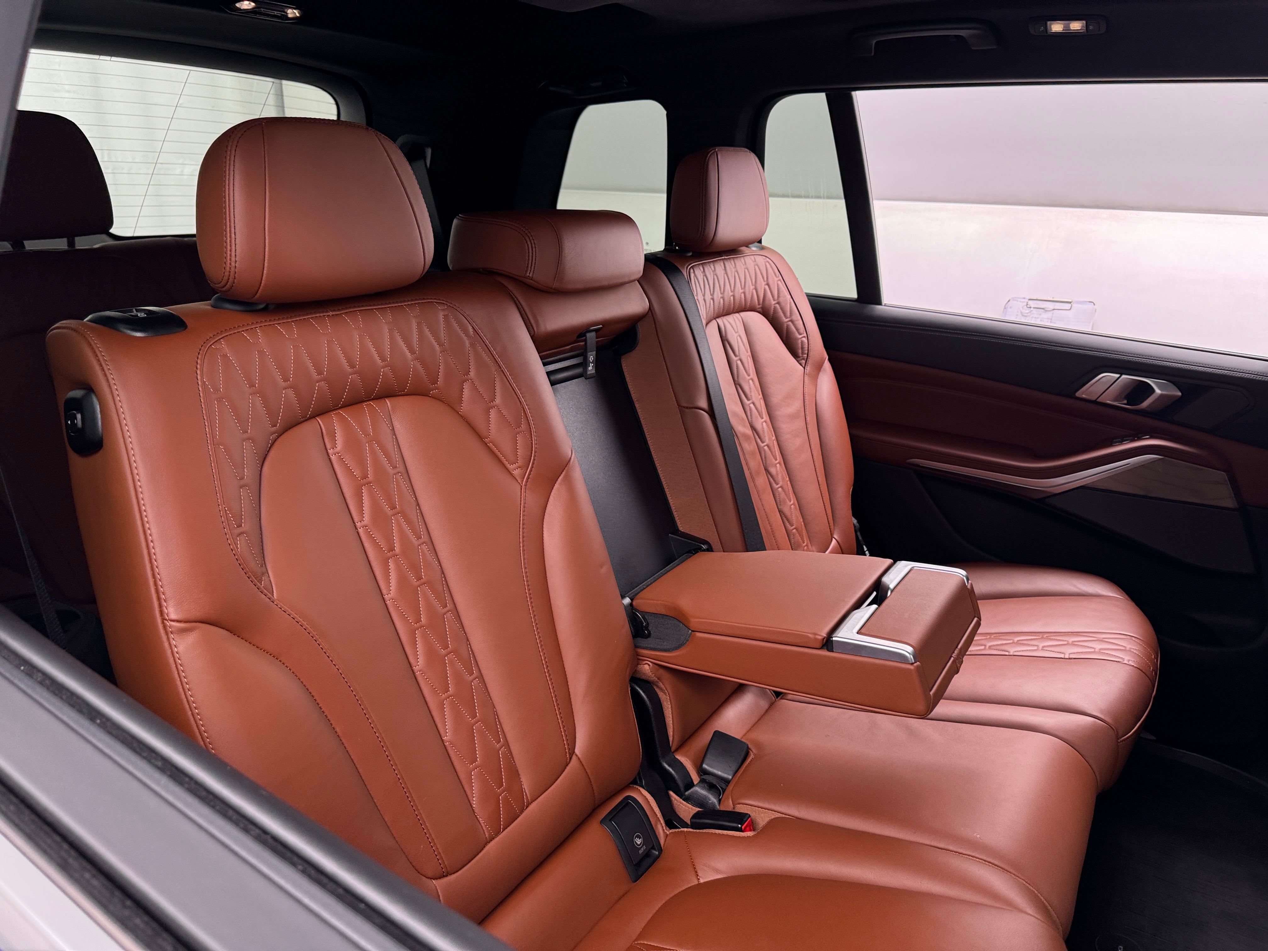 2023 BMW X7 xDrive40i 5