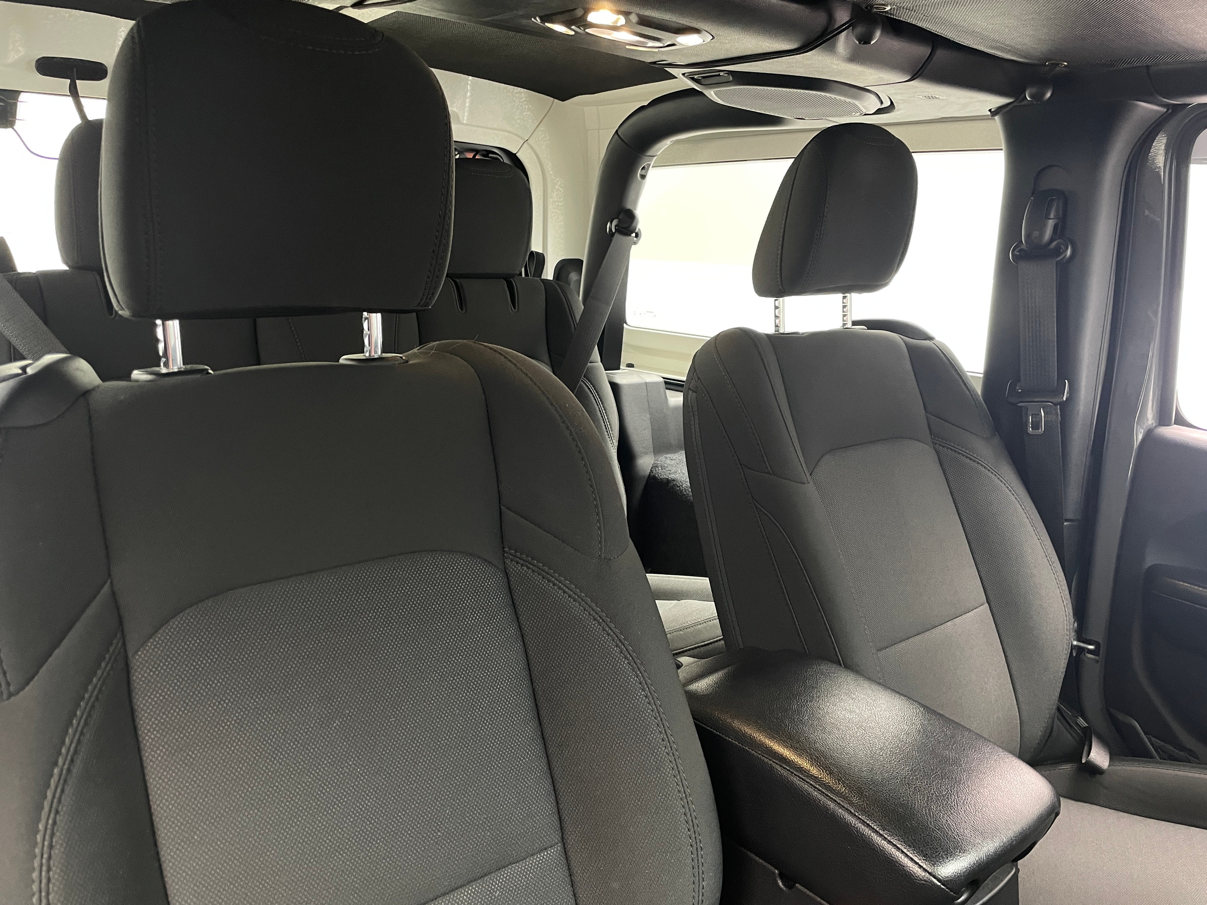 2020 Jeep Wrangler Sport 2