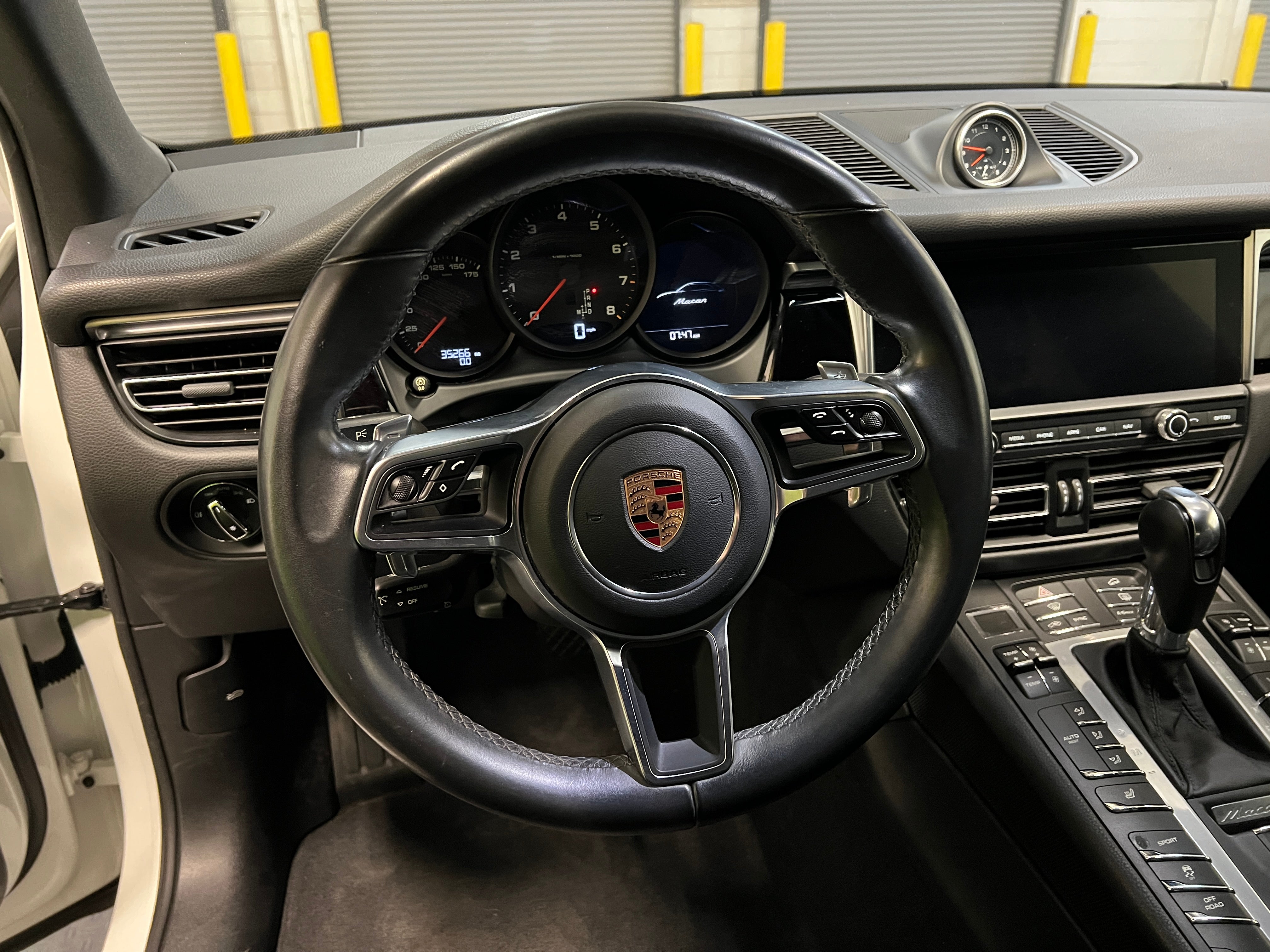 2019 Porsche Macan Base 4
