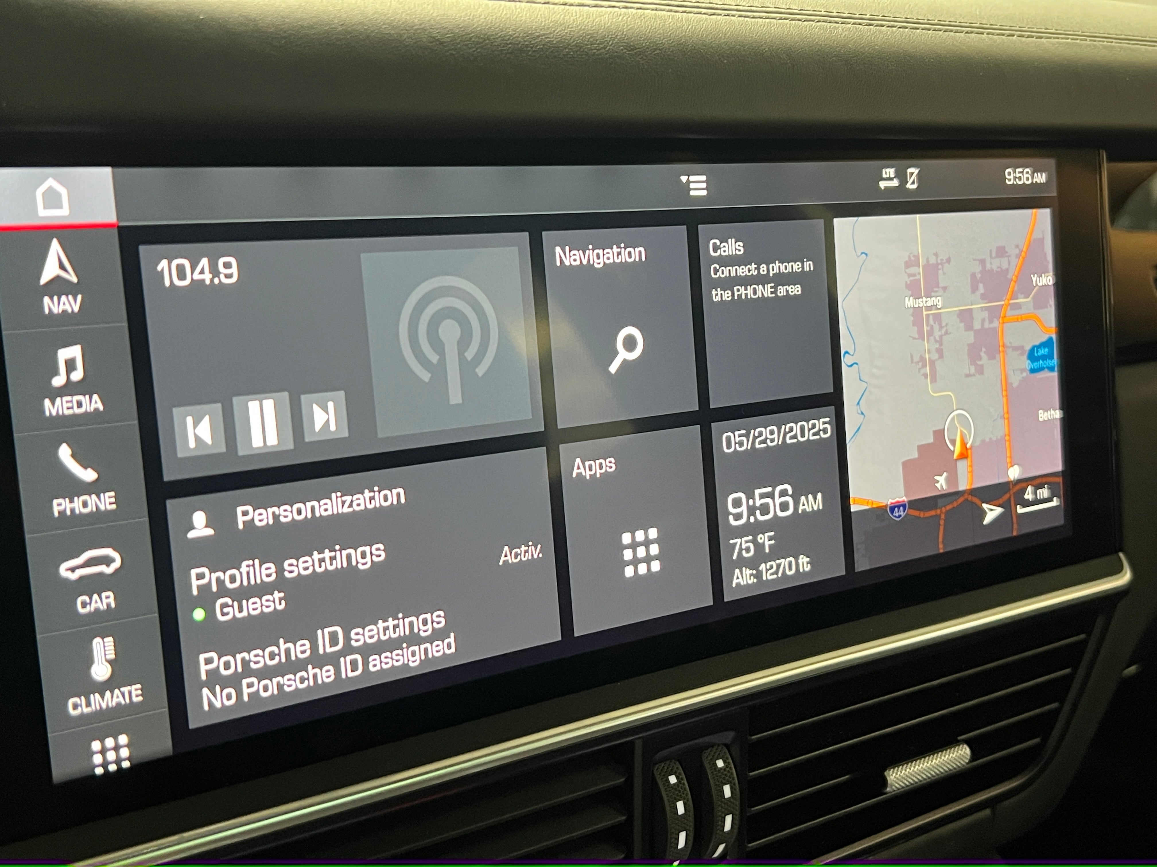 2019 Porsche Cayenne Base 3