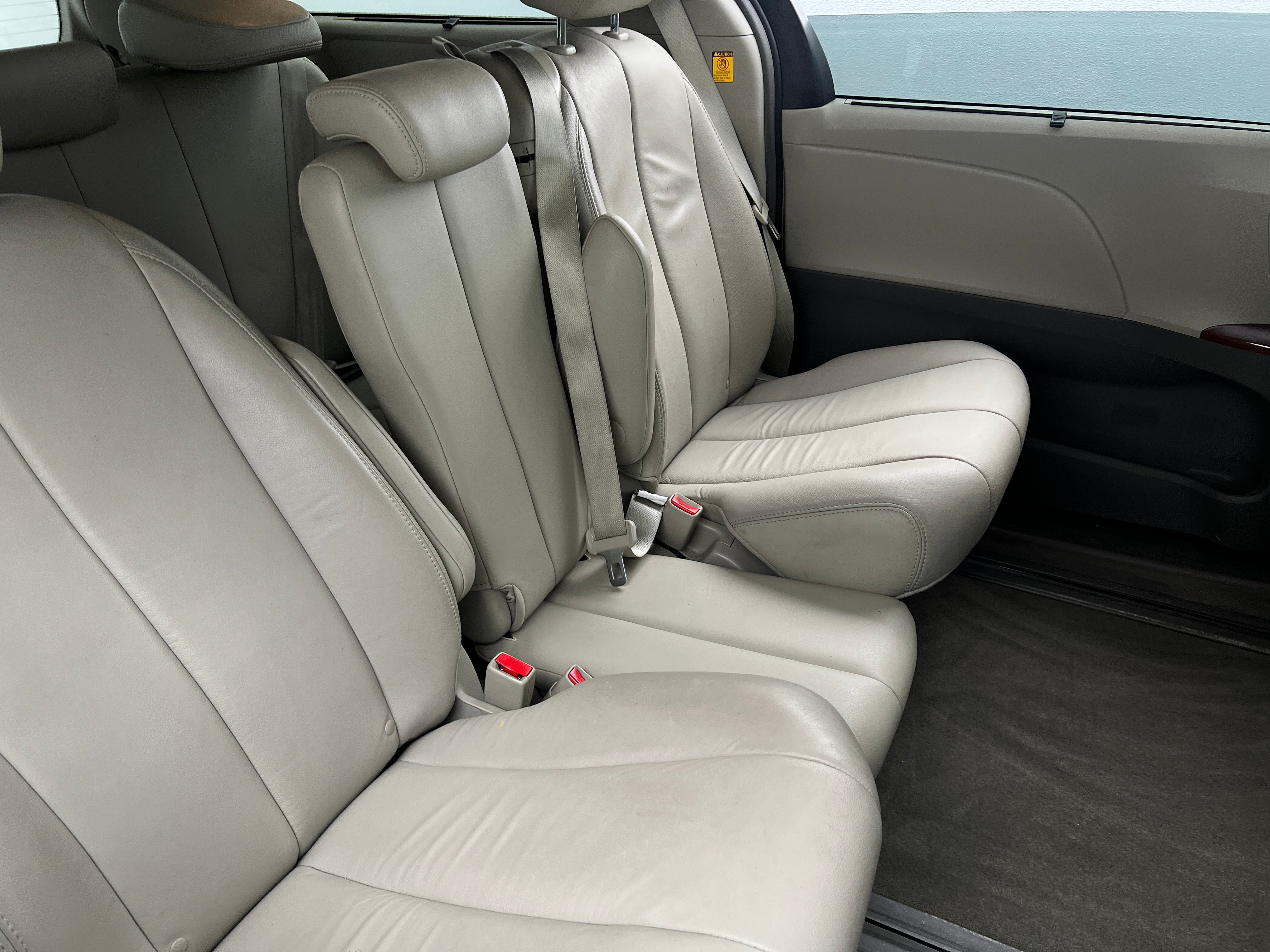 2013 Toyota Sienna XLE 5