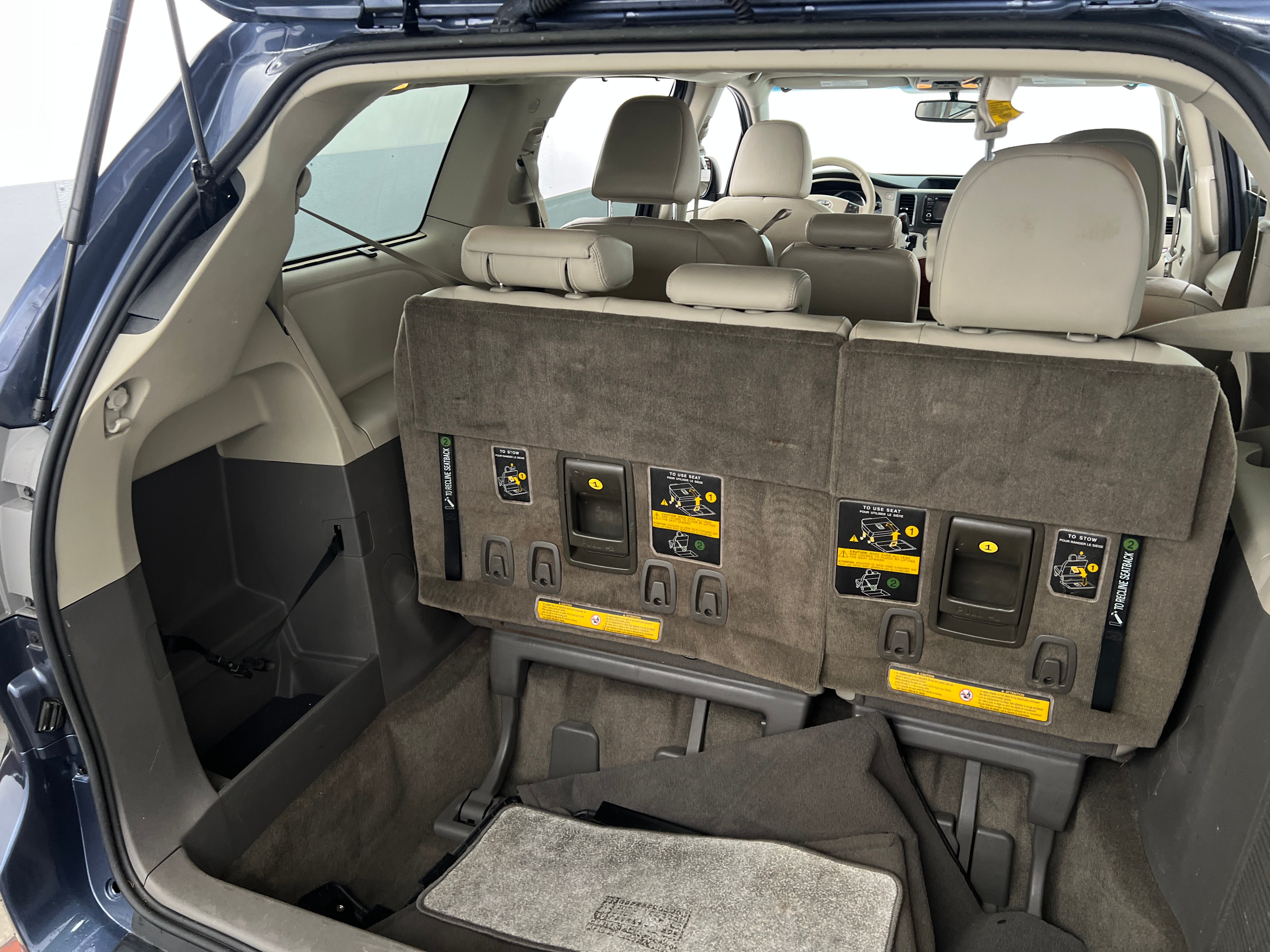 2013 Toyota Sienna XLE 6