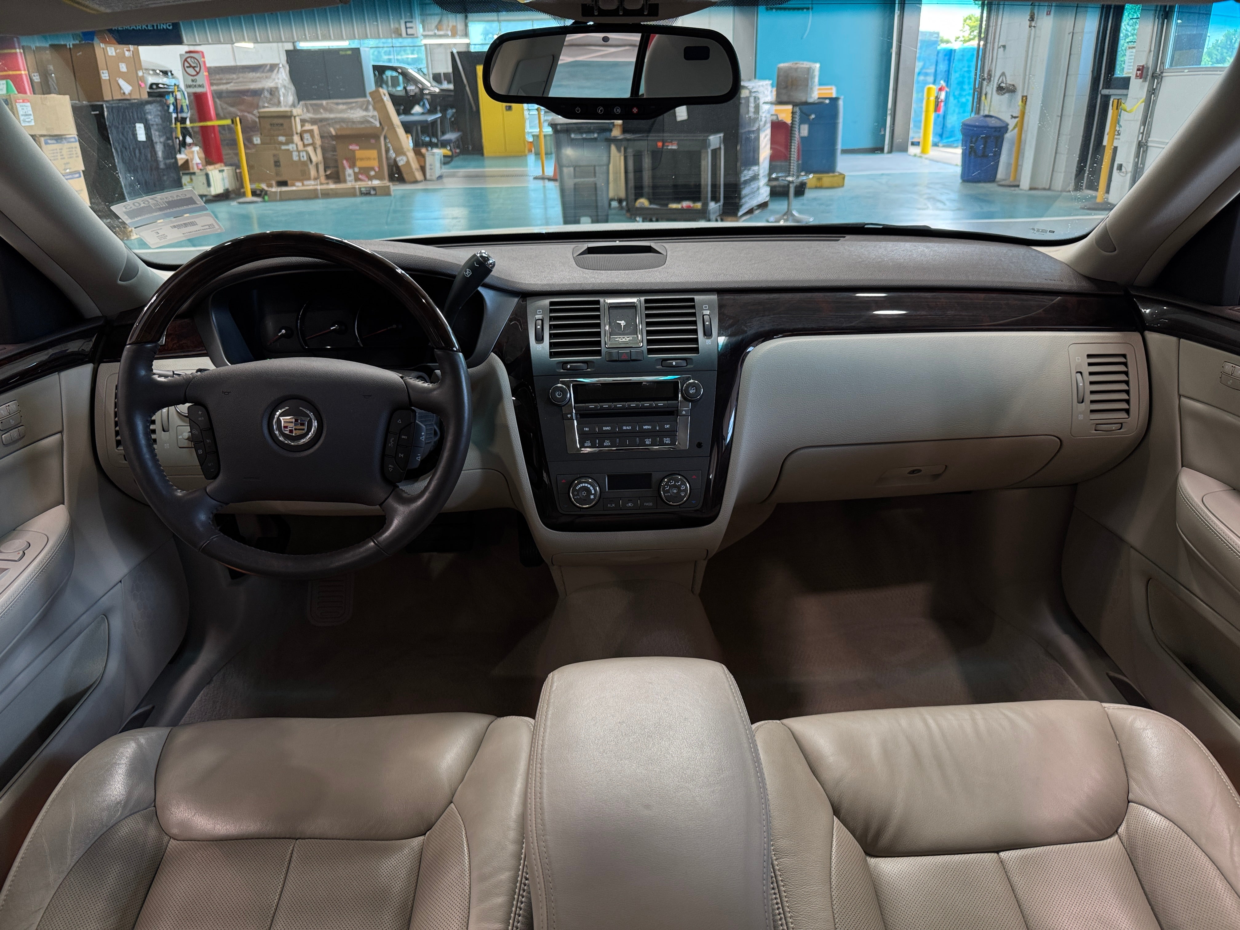 2010 Cadillac DTS Base 2