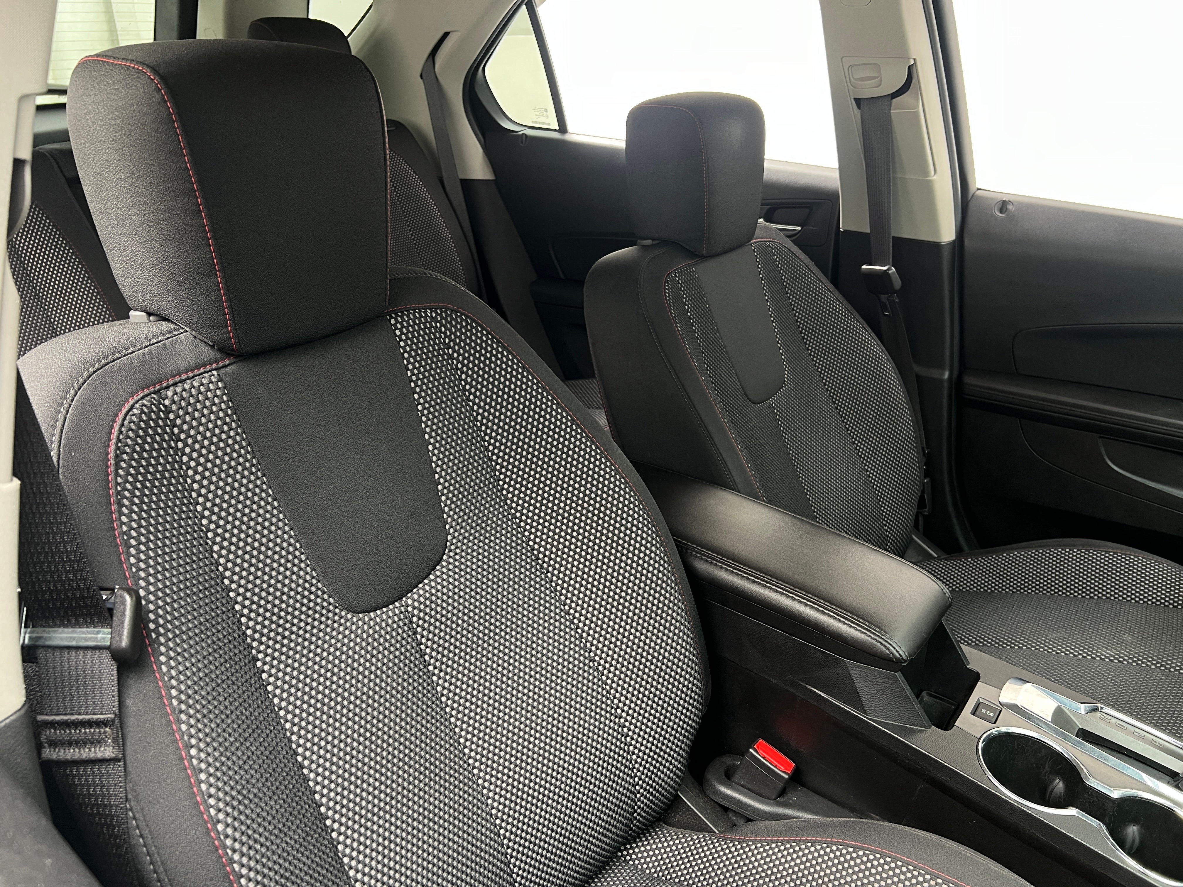 2017 Chevrolet Equinox LT 2