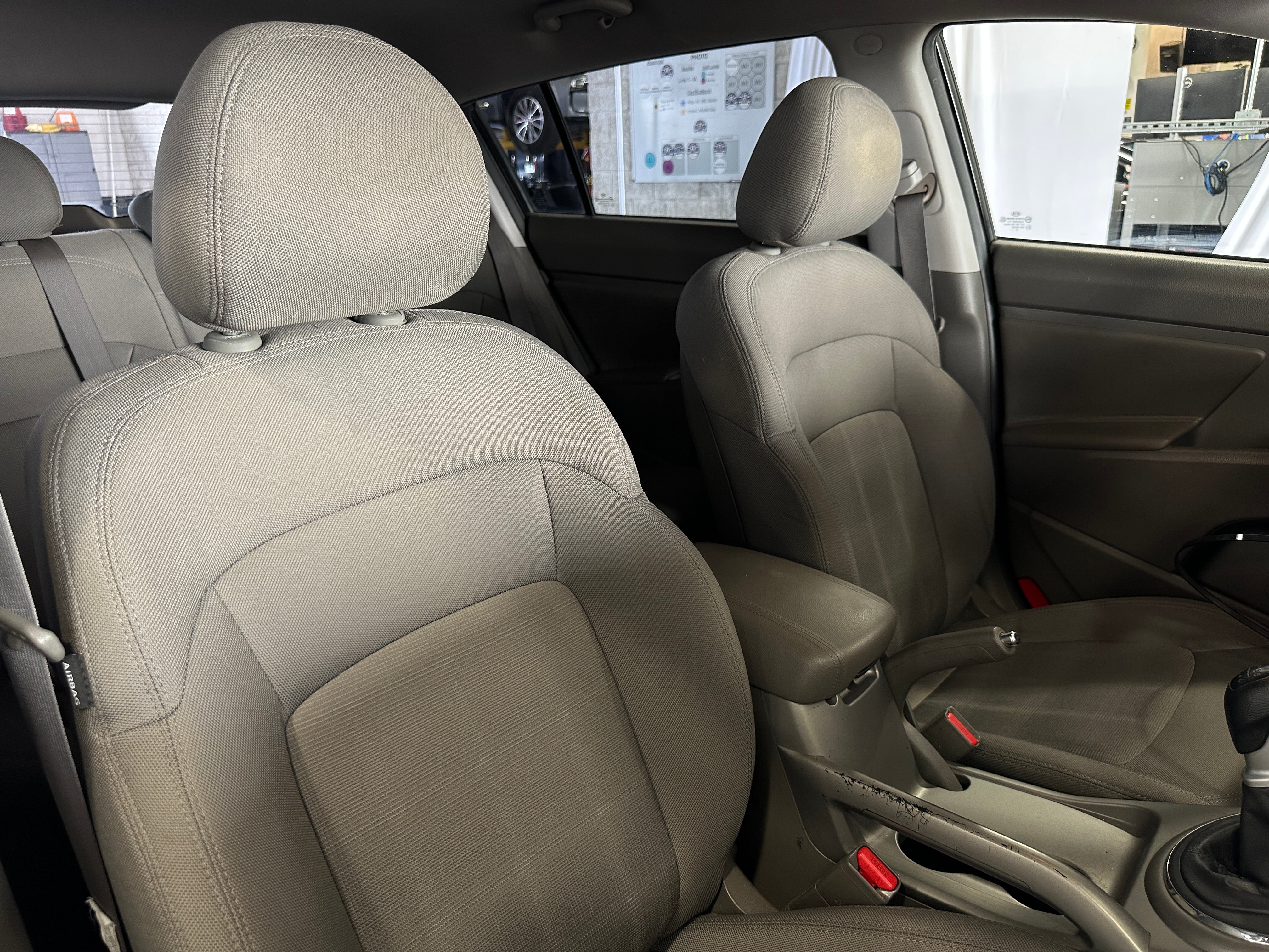 2011 Kia Sportage Base 2