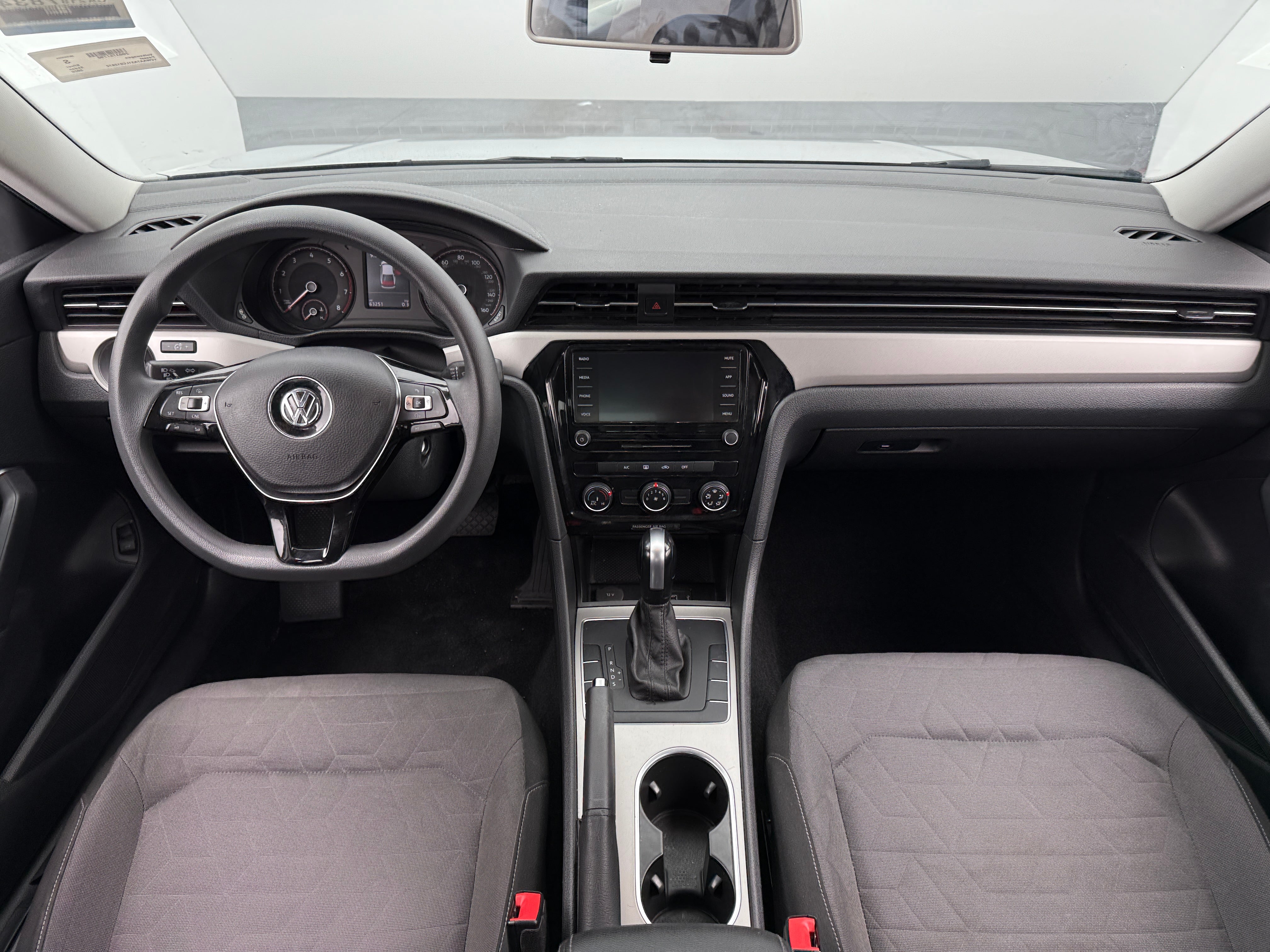 2020 Volkswagen Passat S 3