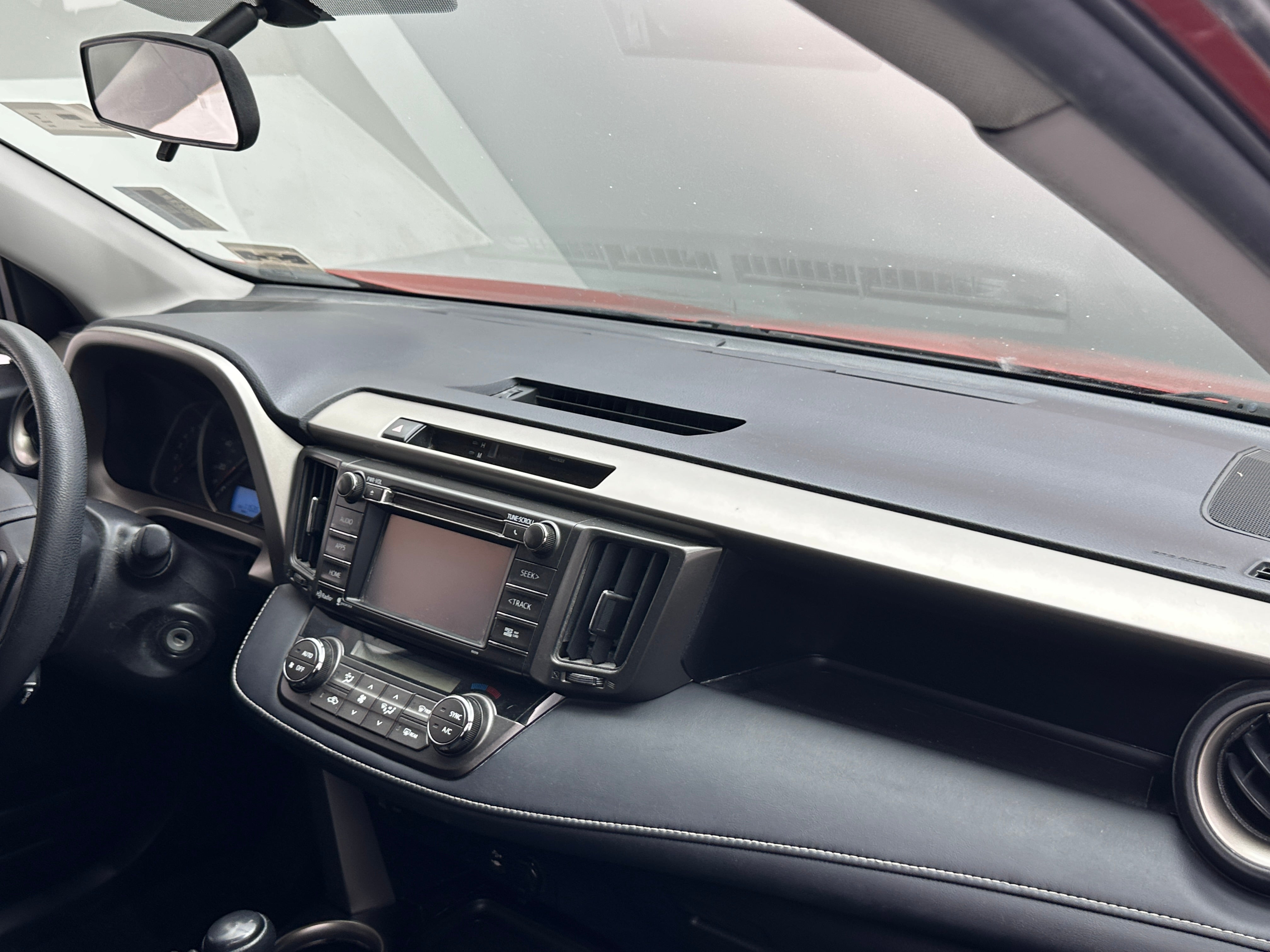 2015 Toyota RAV4 XLE 3