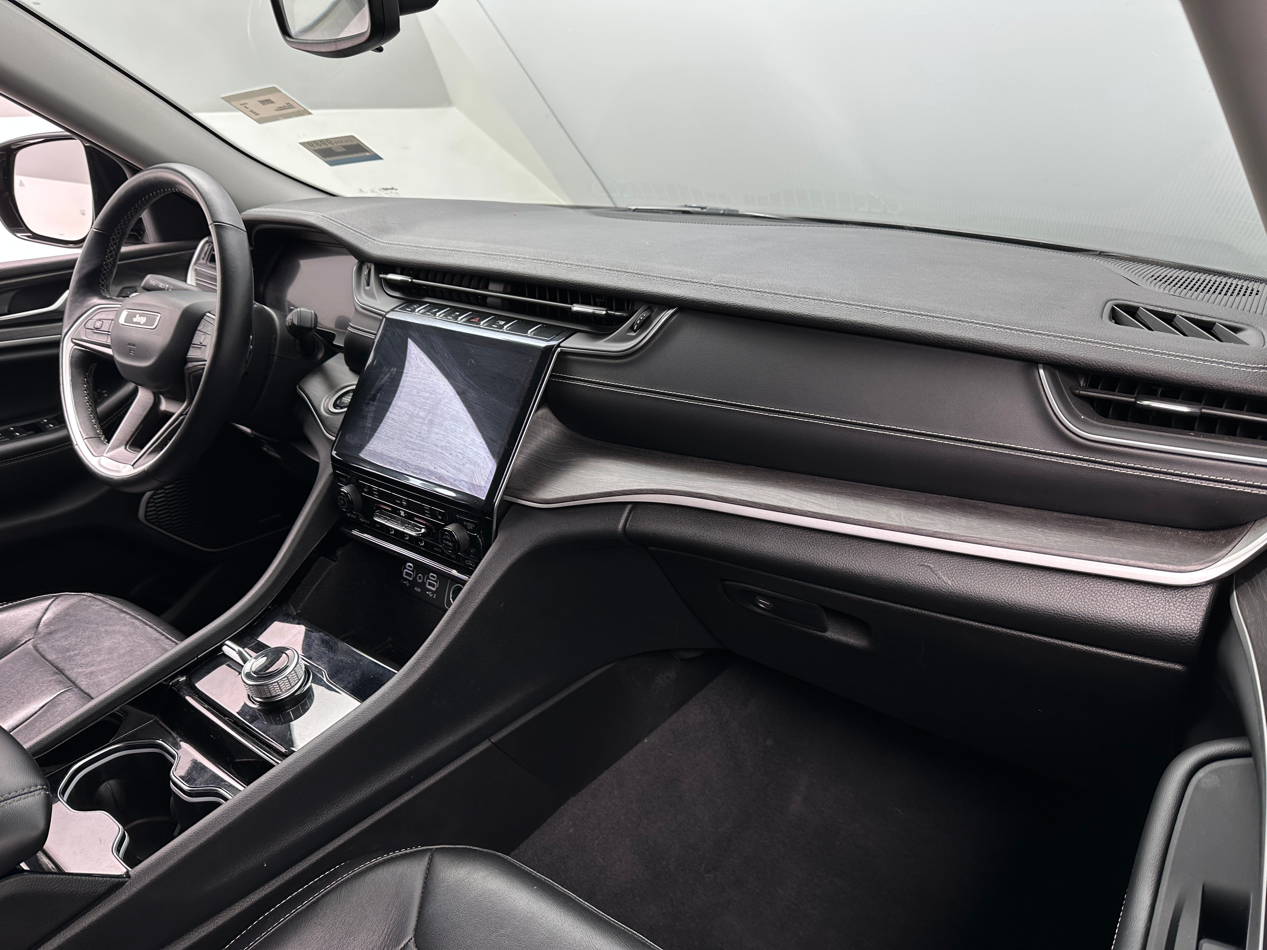 2022 Jeep Grand Cherokee L Limited Edition 2