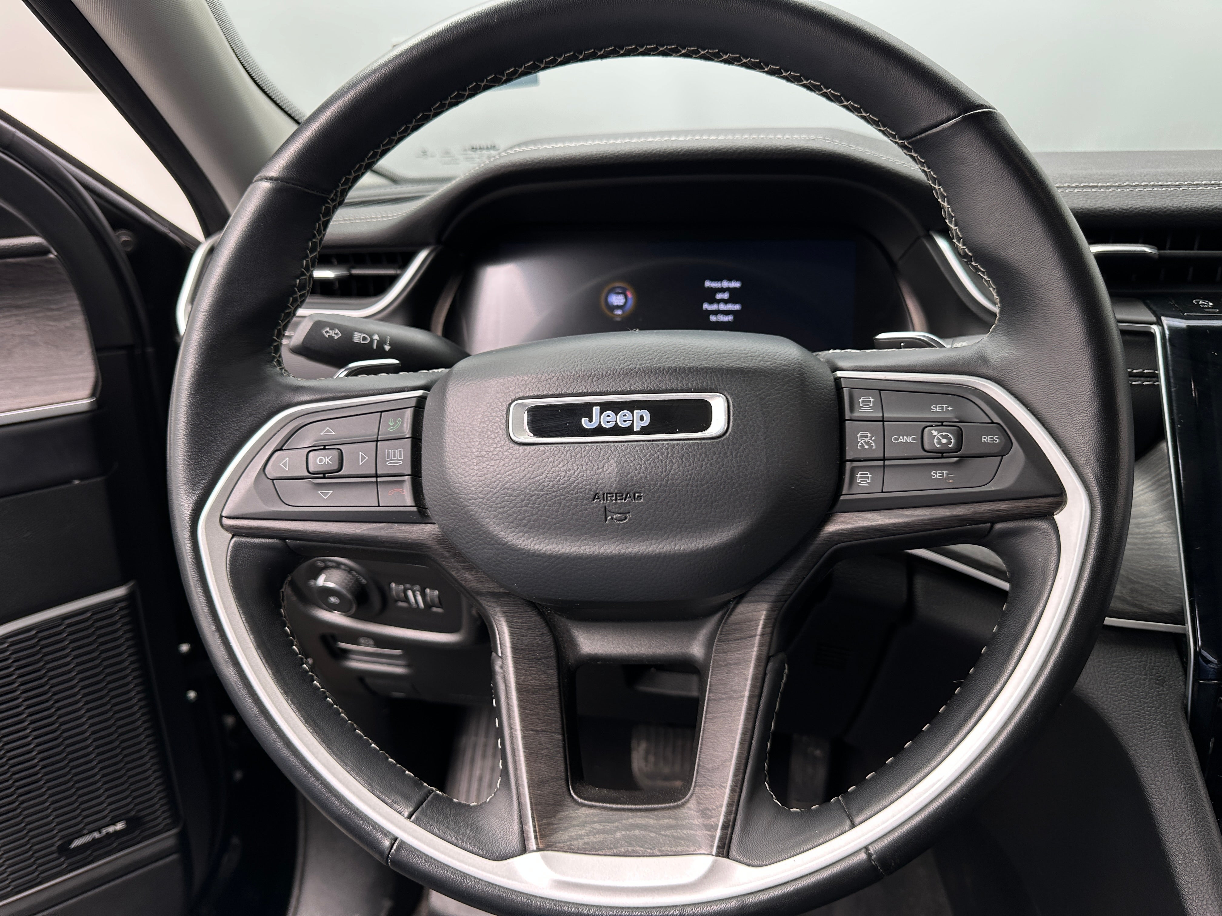 2022 Jeep Grand Cherokee L Limited Edition 4