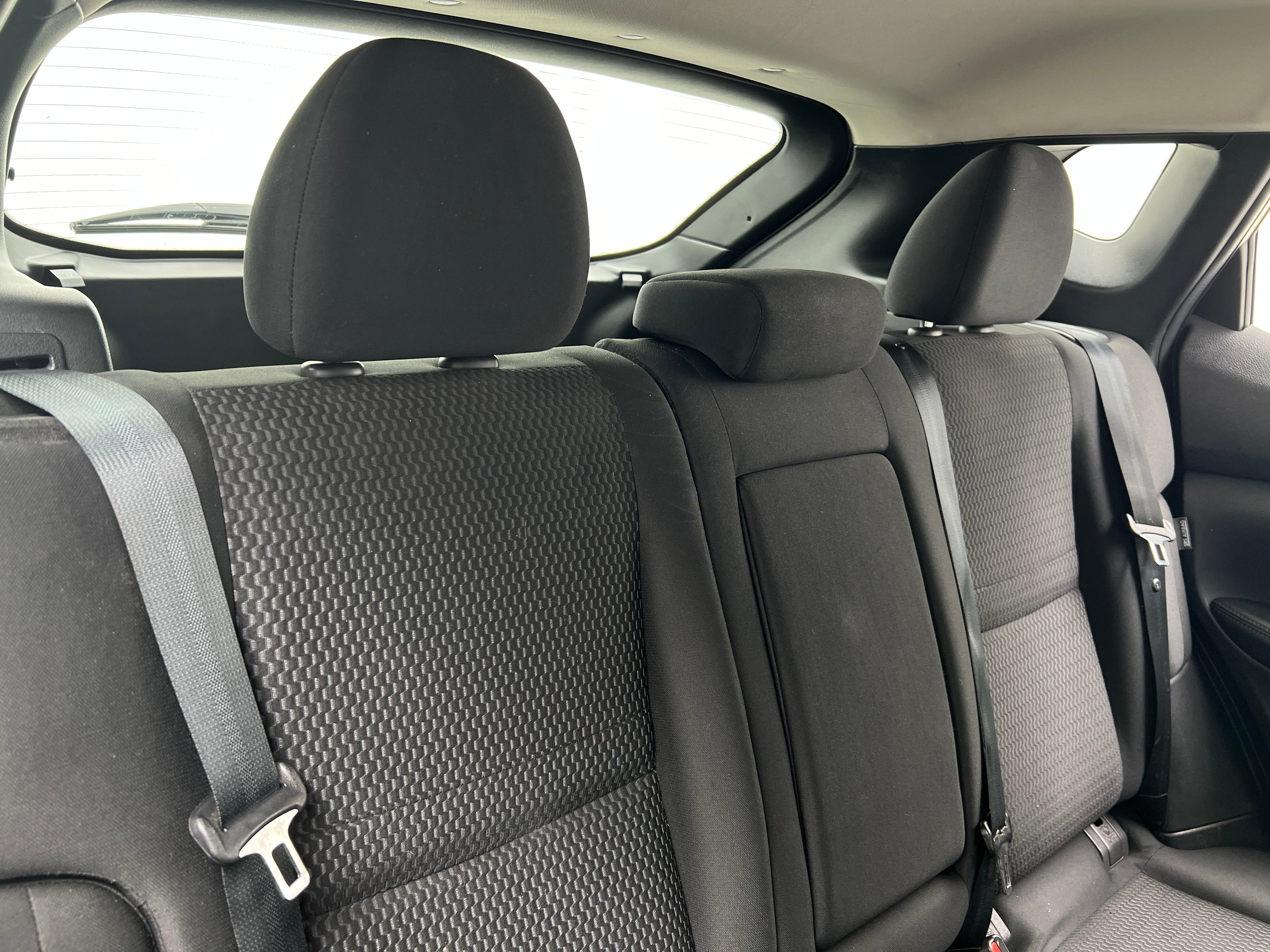 2021 Nissan Rogue Sport S 6