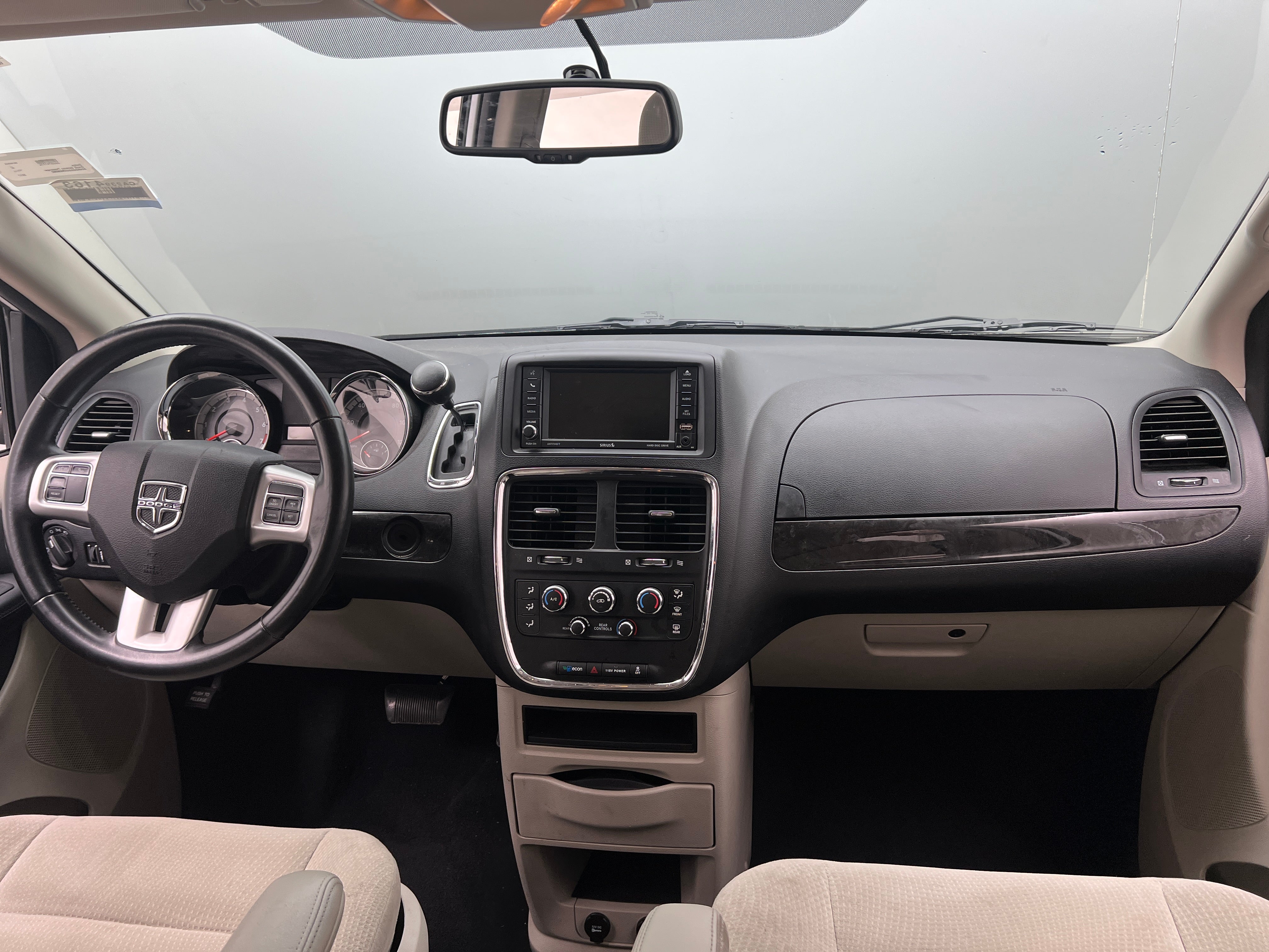 2017 Dodge Grand Caravan SE 3