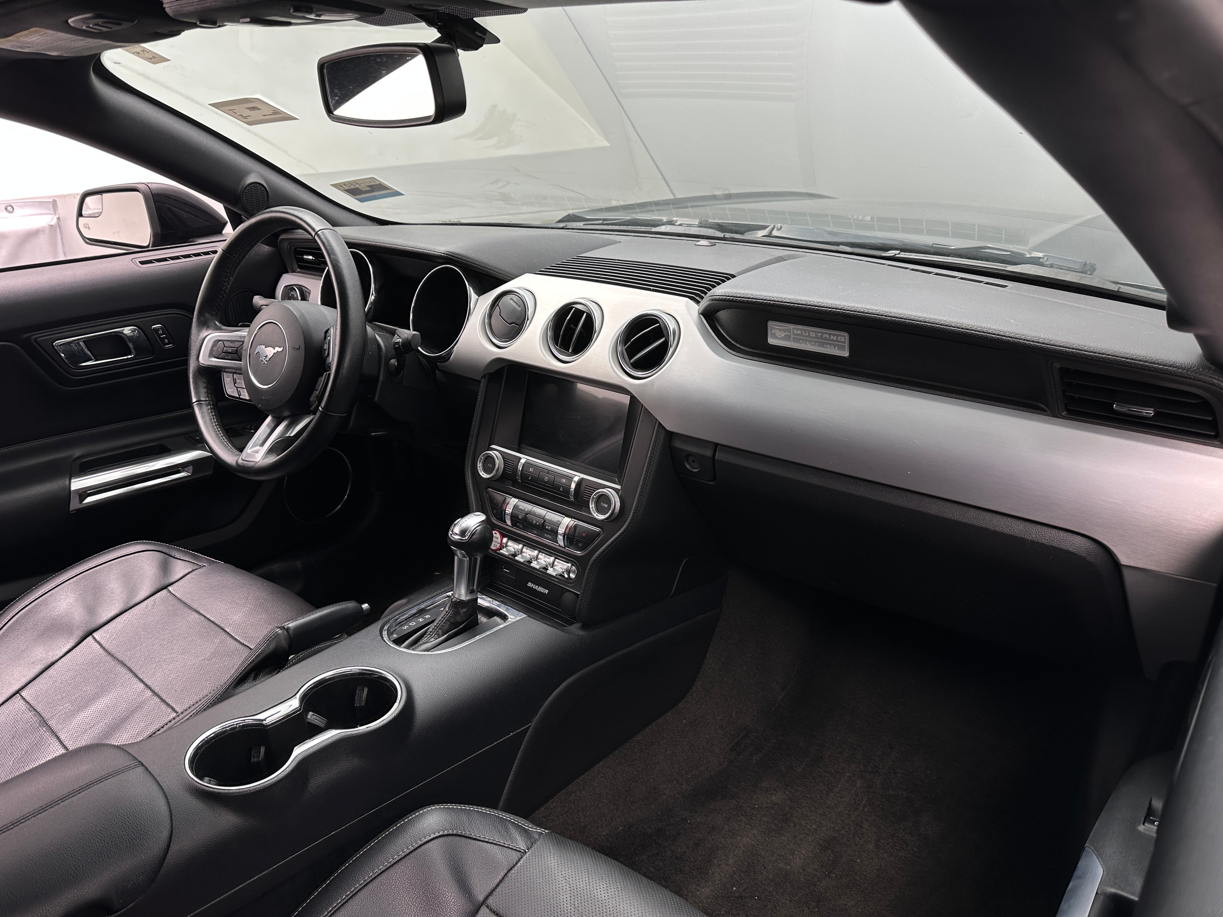 2016 Ford Mustang  2