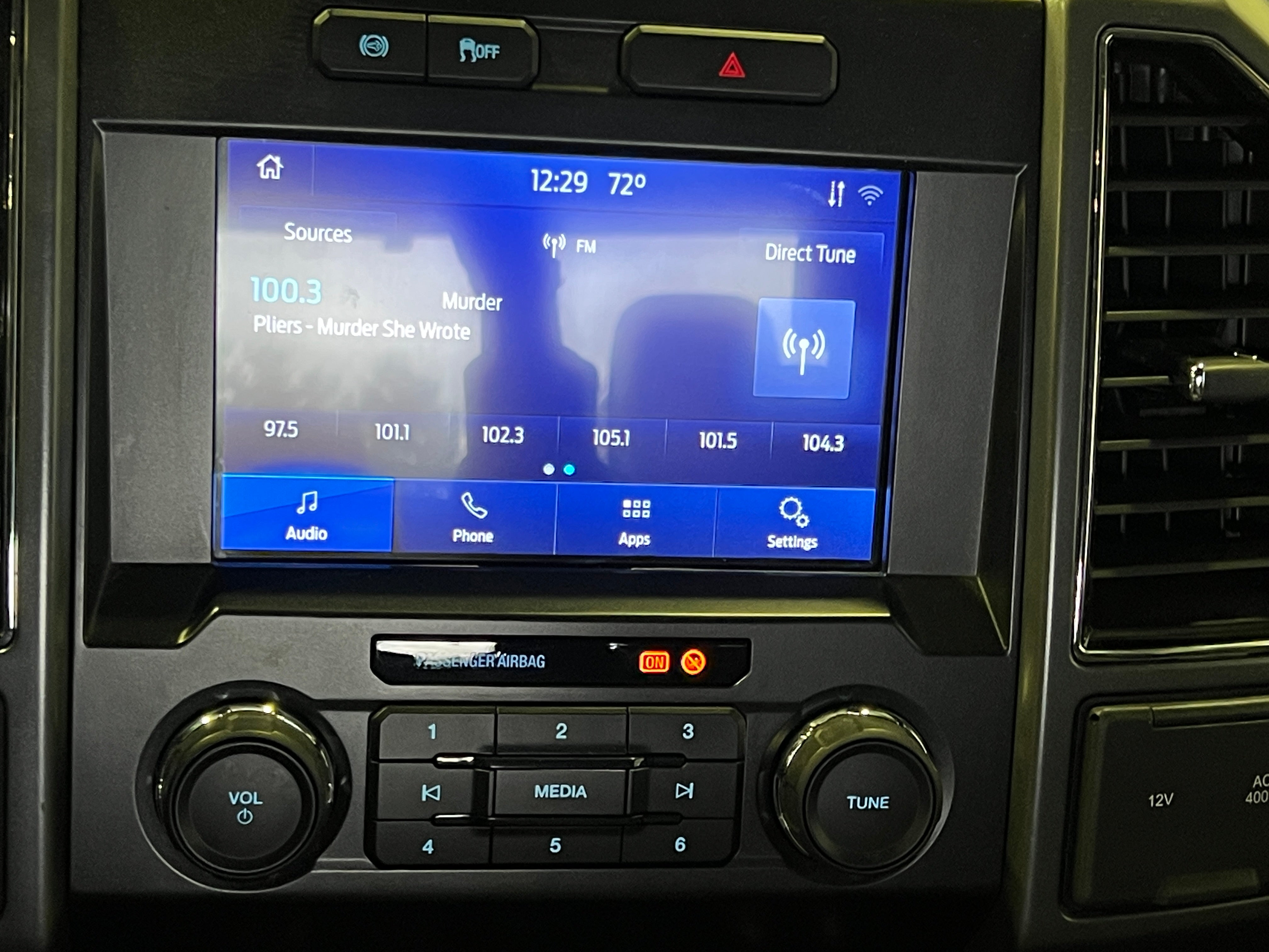 2022 Ford Econoline E-250 4