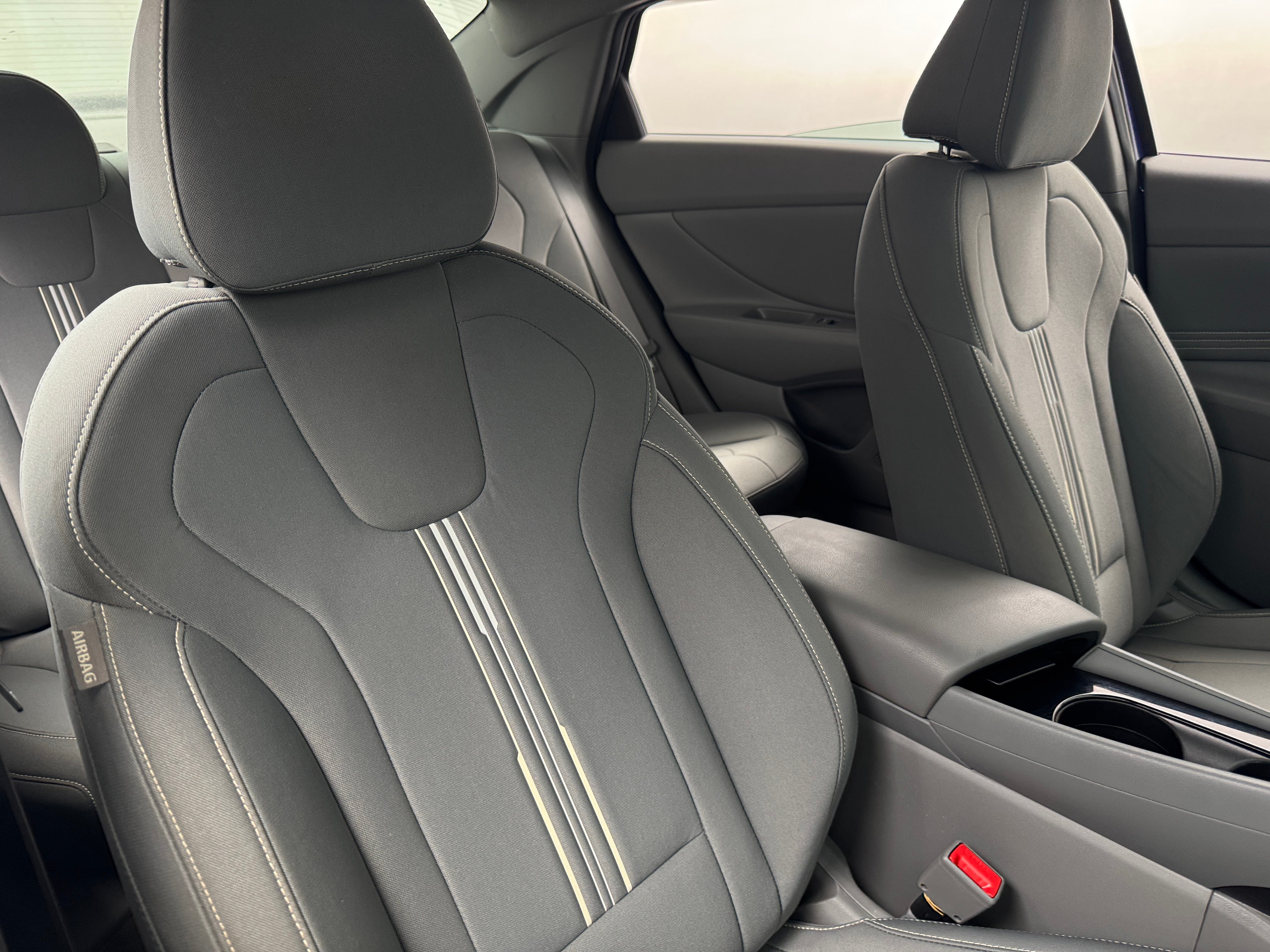 2023 Hyundai Elantra SEL 2