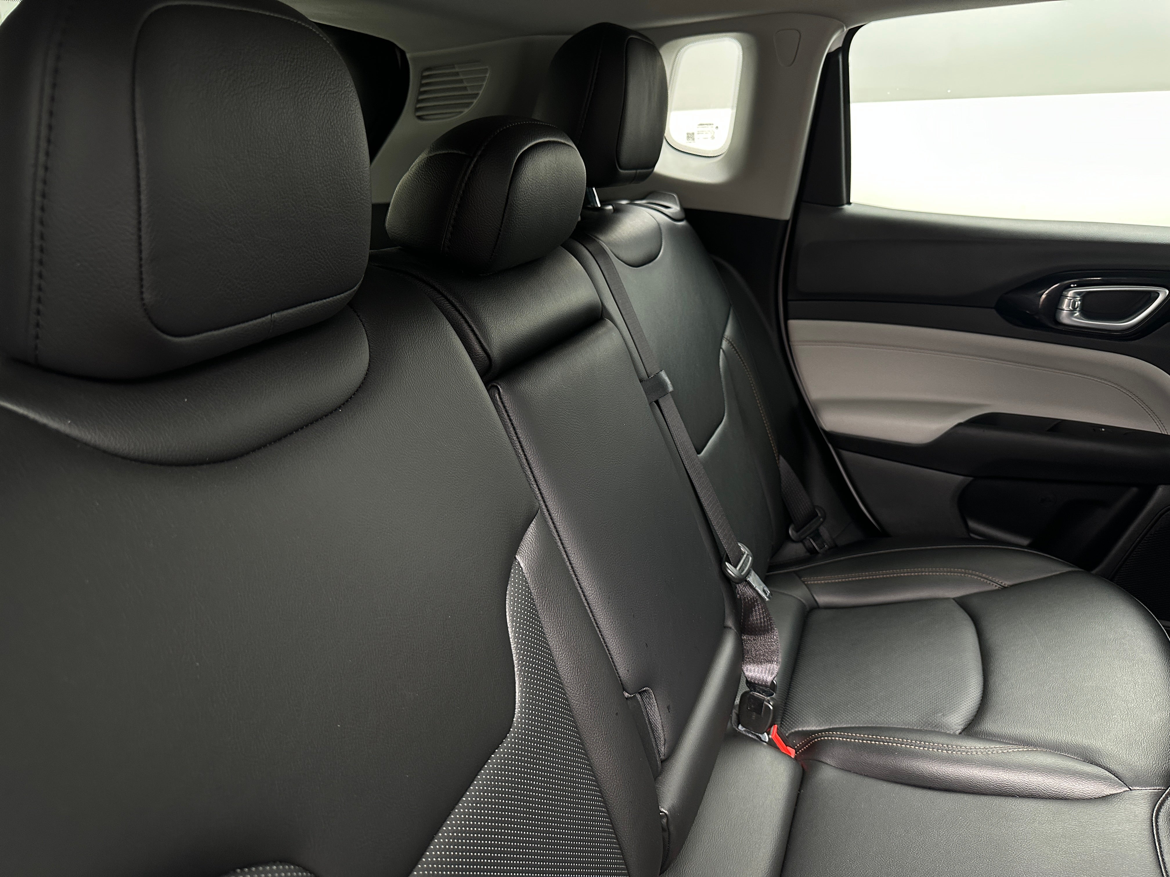 2022 Jeep Compass Limited 5