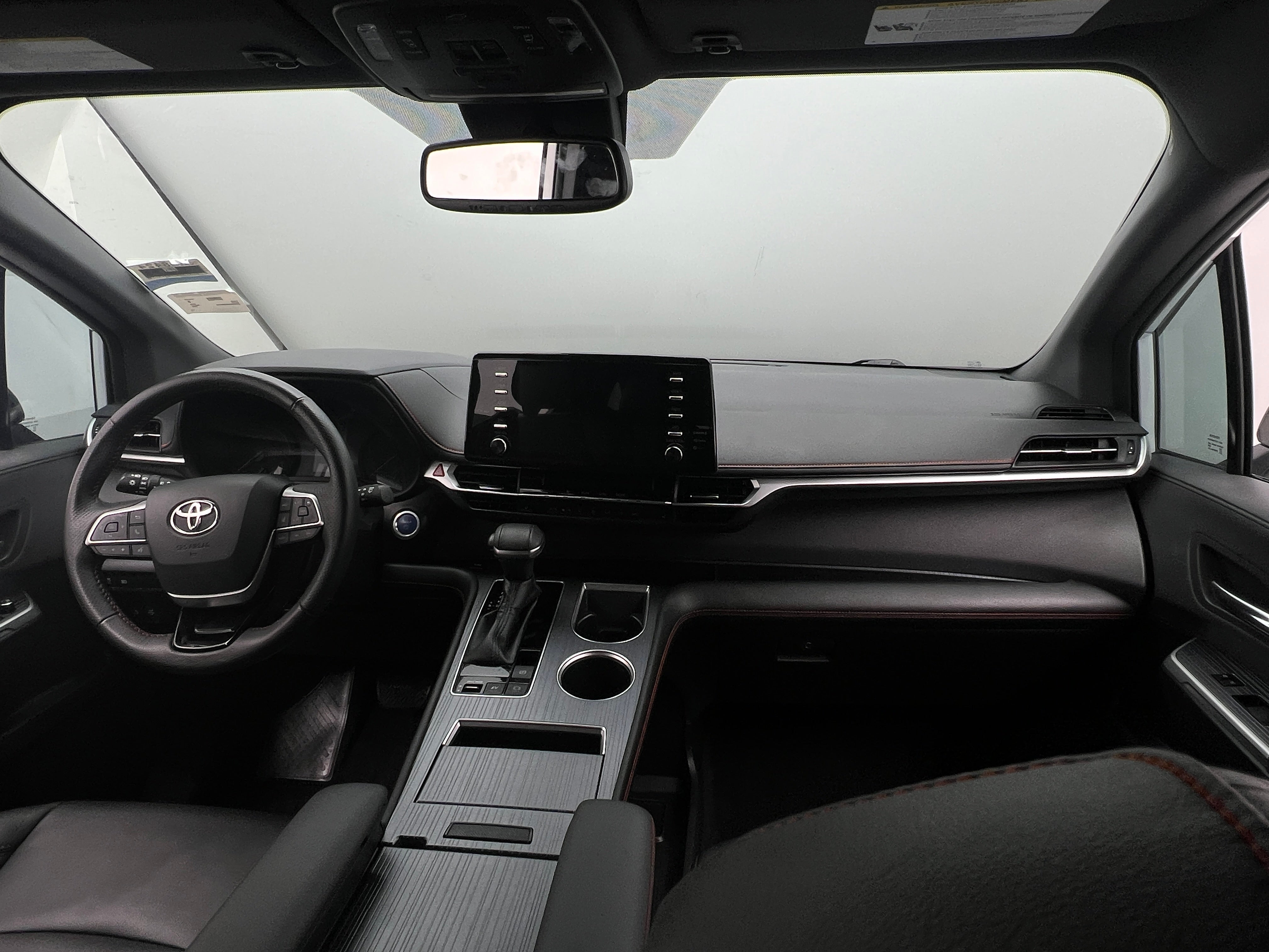2022 Toyota Sienna XSE 2