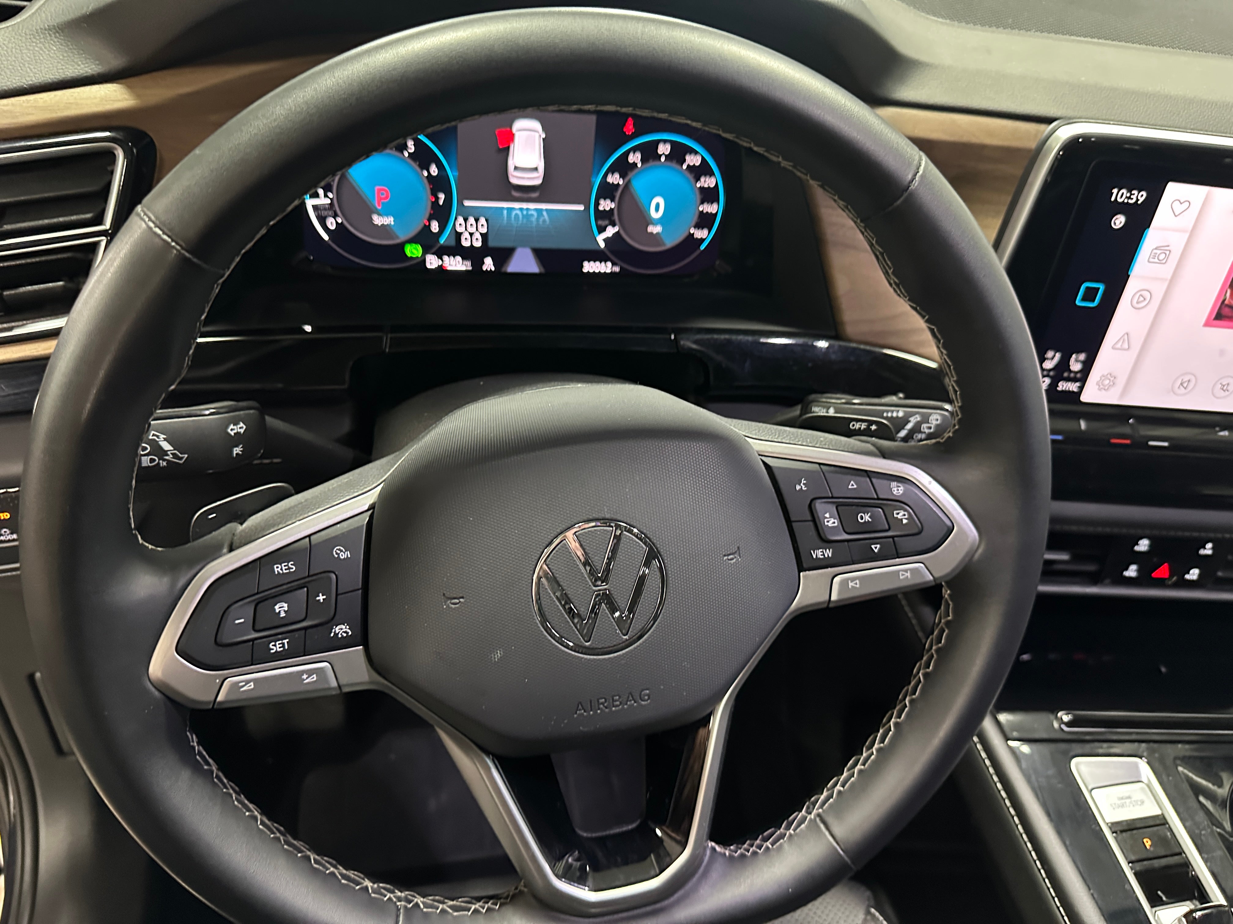 2024 Volkswagen Atlas SE 4