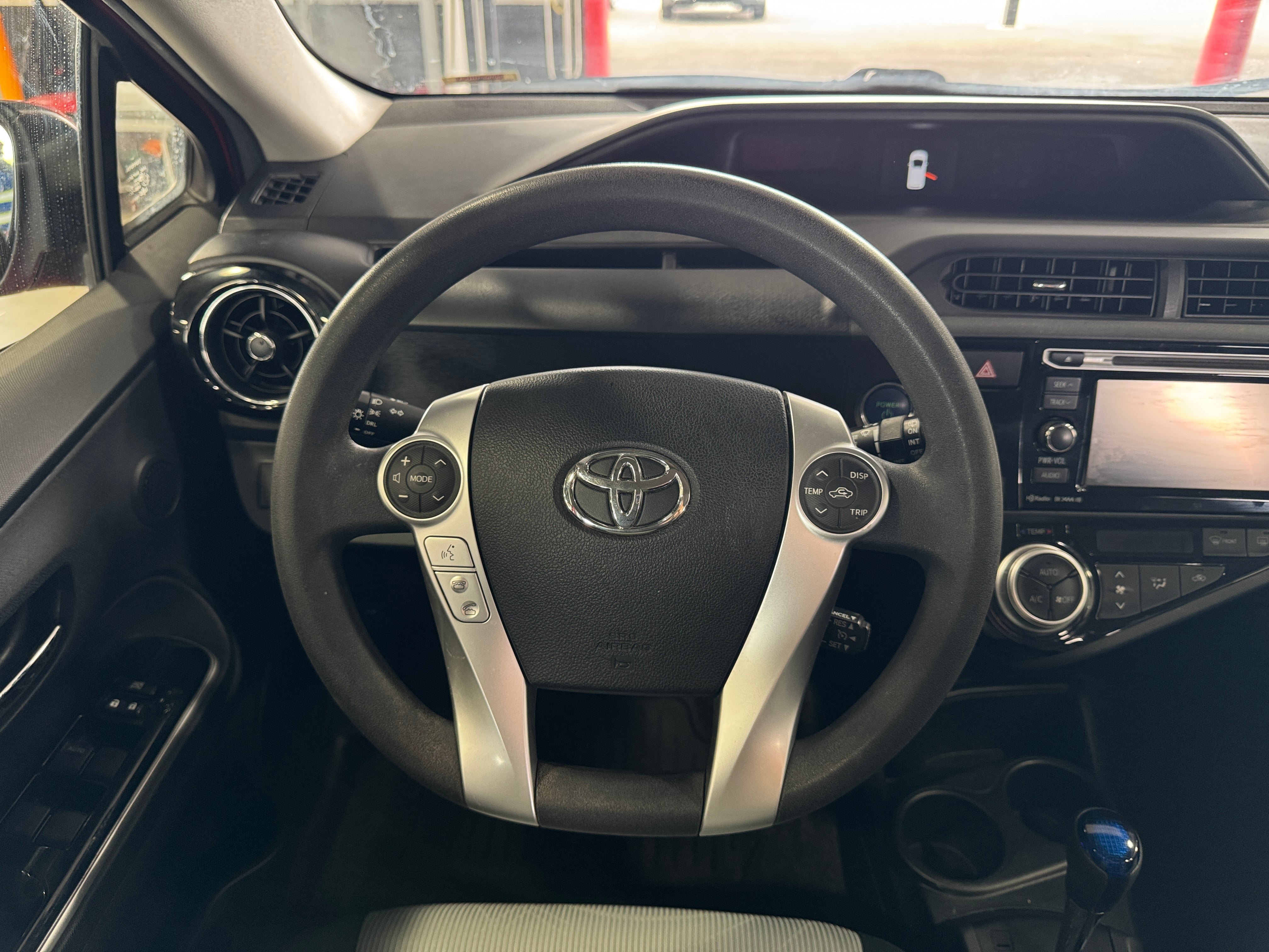 2016 Toyota Prius c Three 5