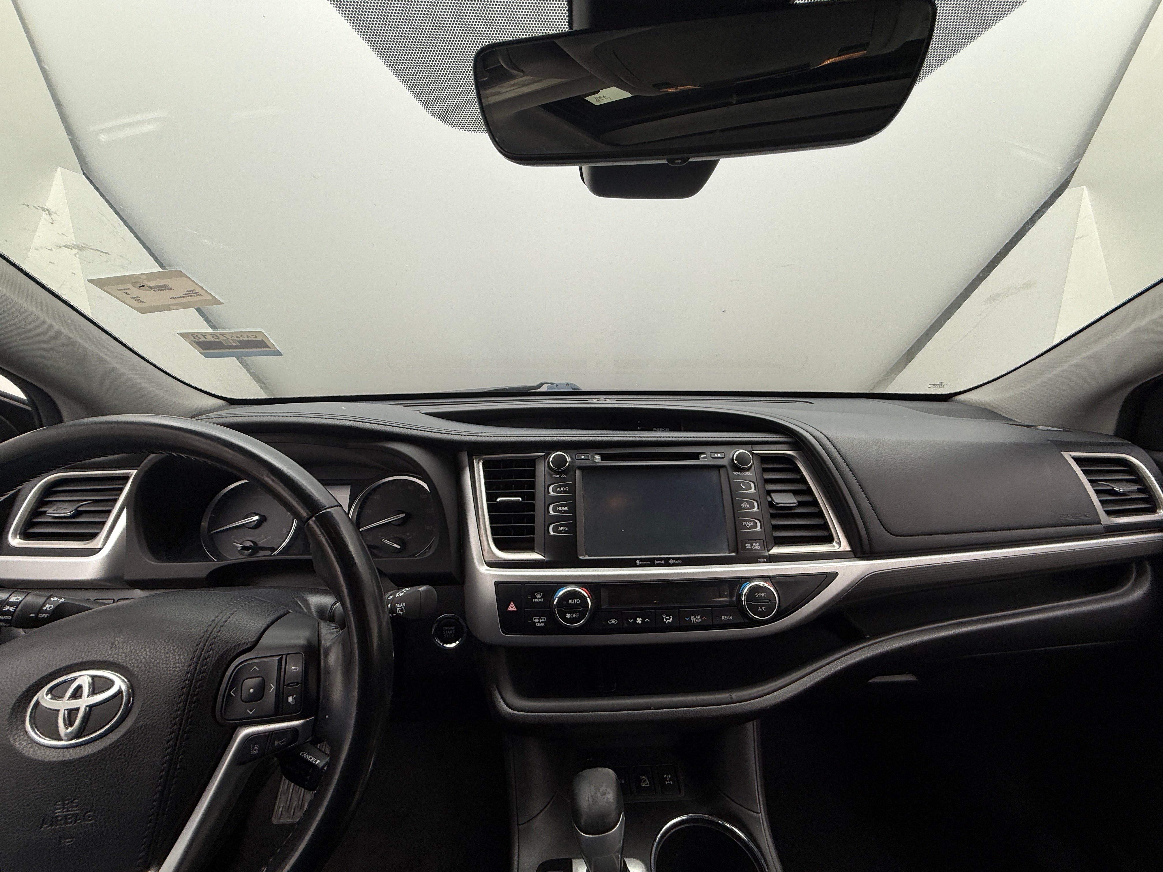 2017 Toyota Highlander SE 2