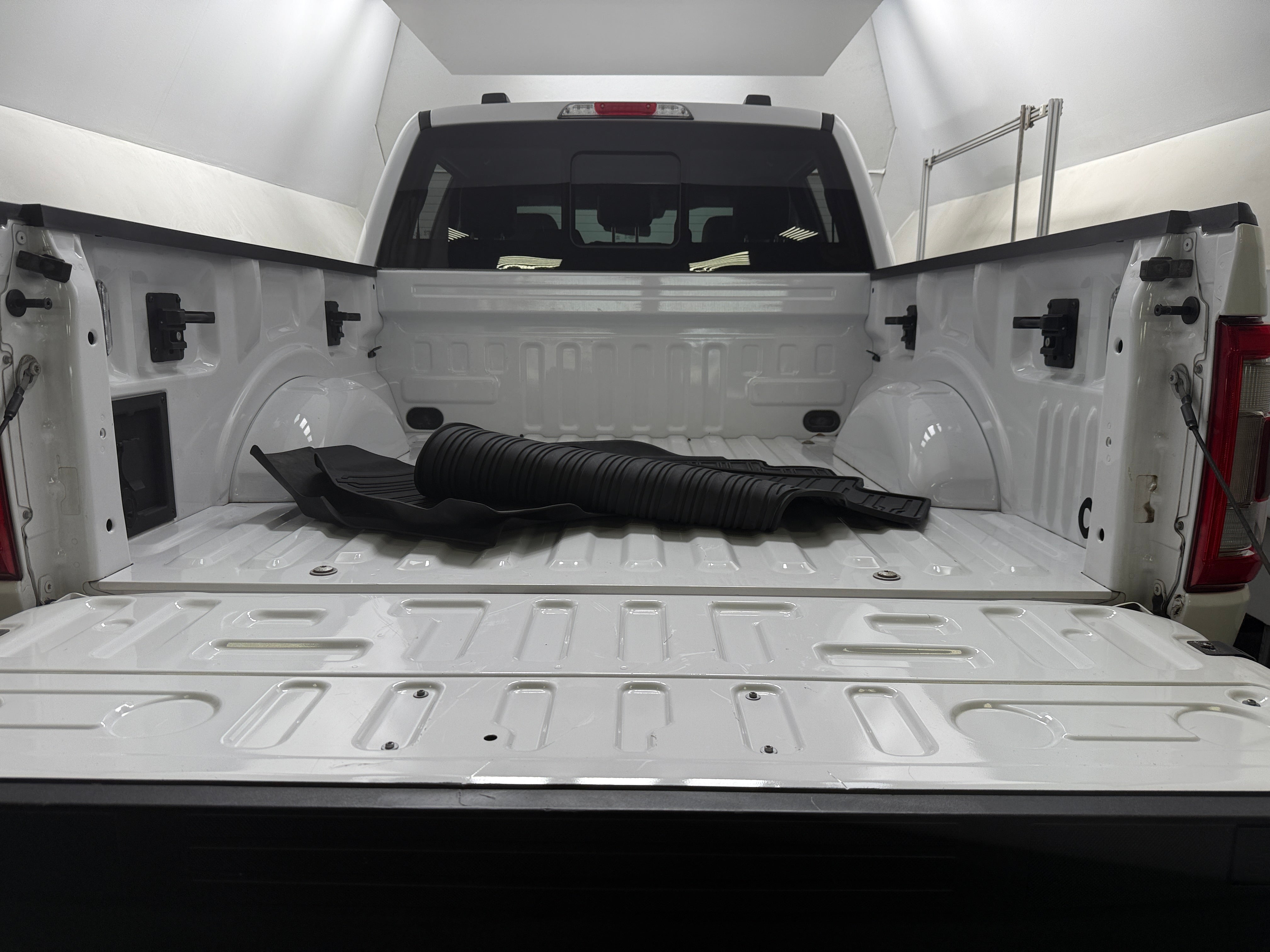 2021 Ford Econoline E-150 6