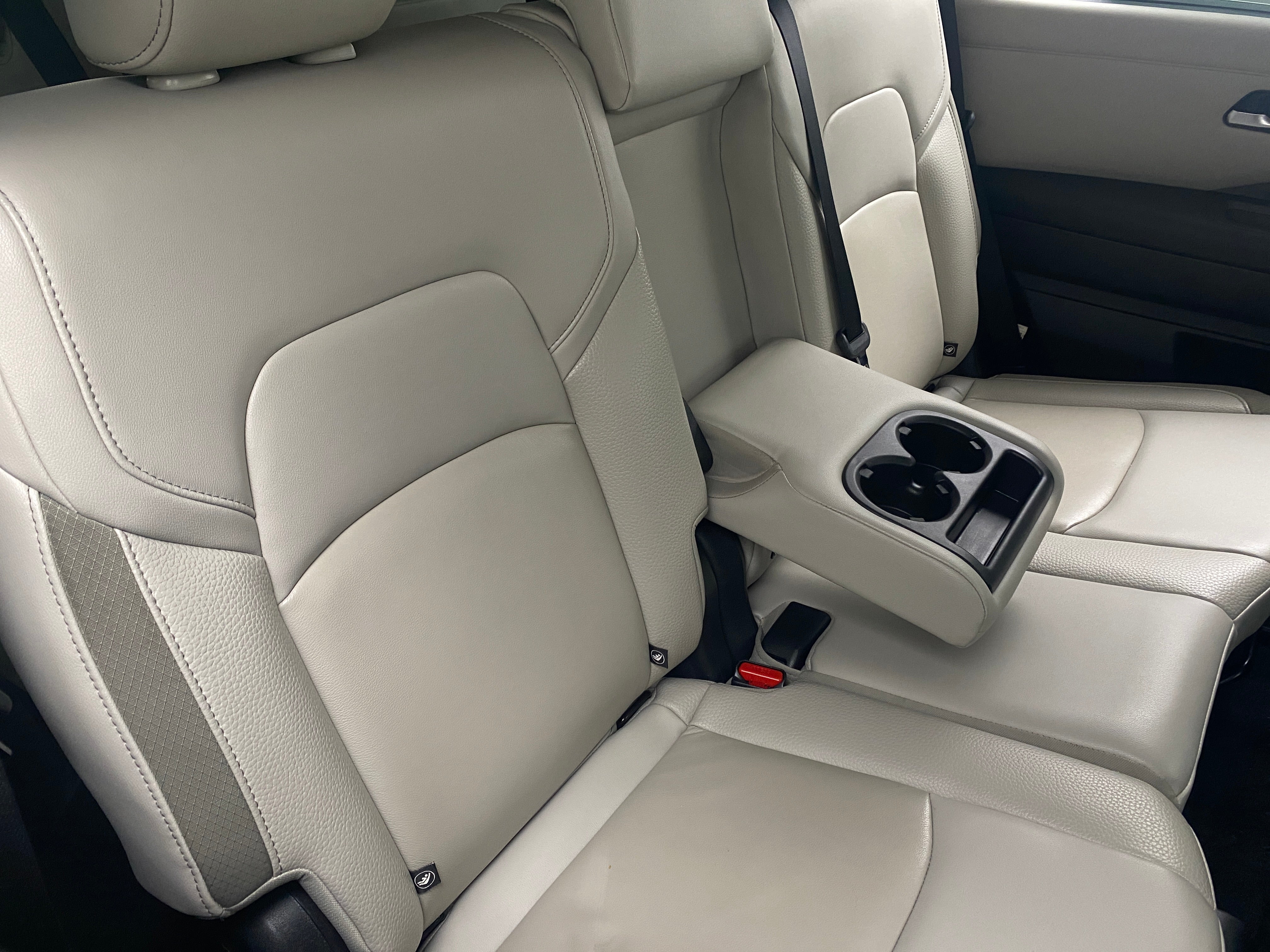 2022 Nissan Pathfinder SL 5