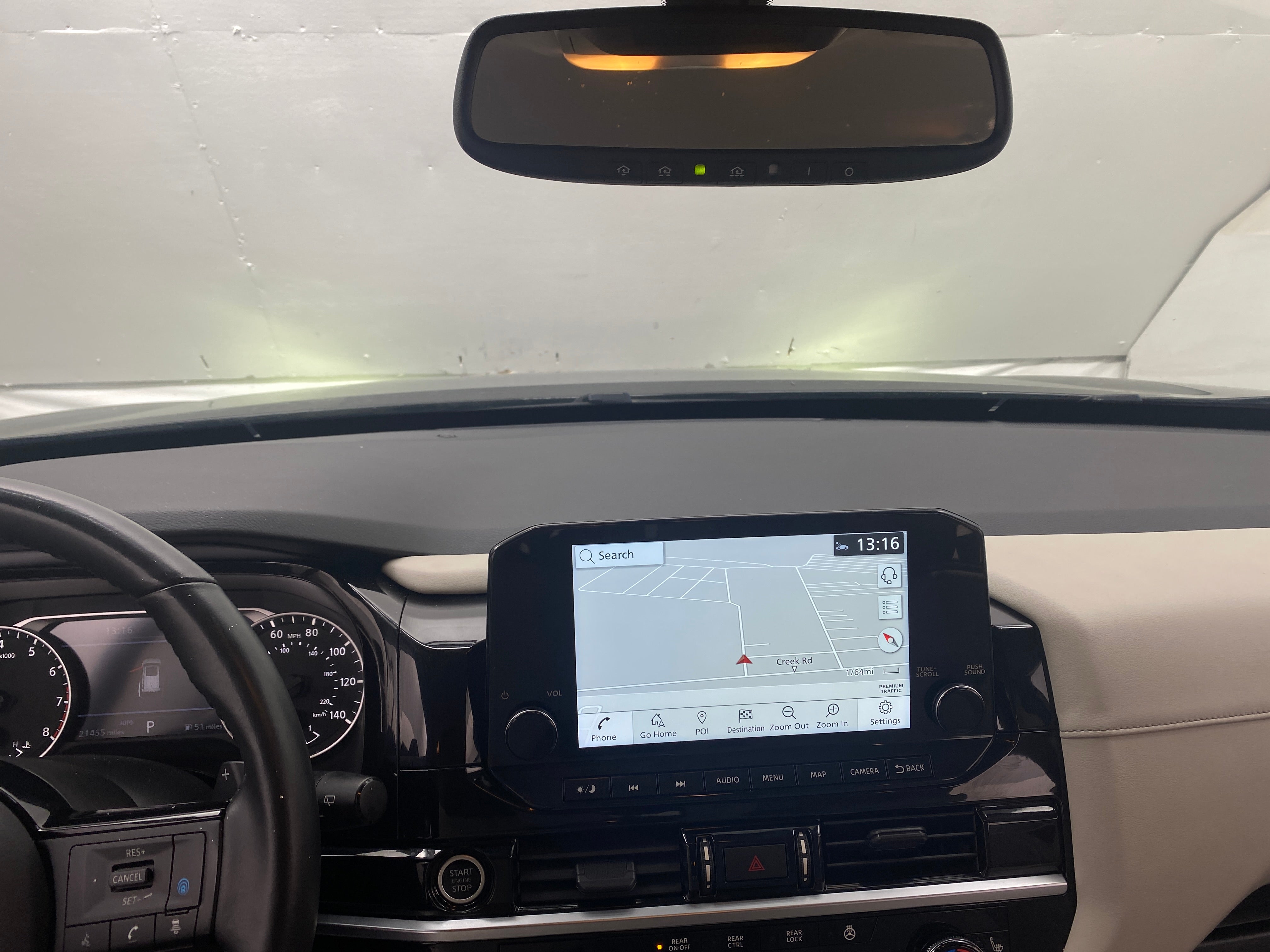 2022 Nissan Pathfinder SL 2