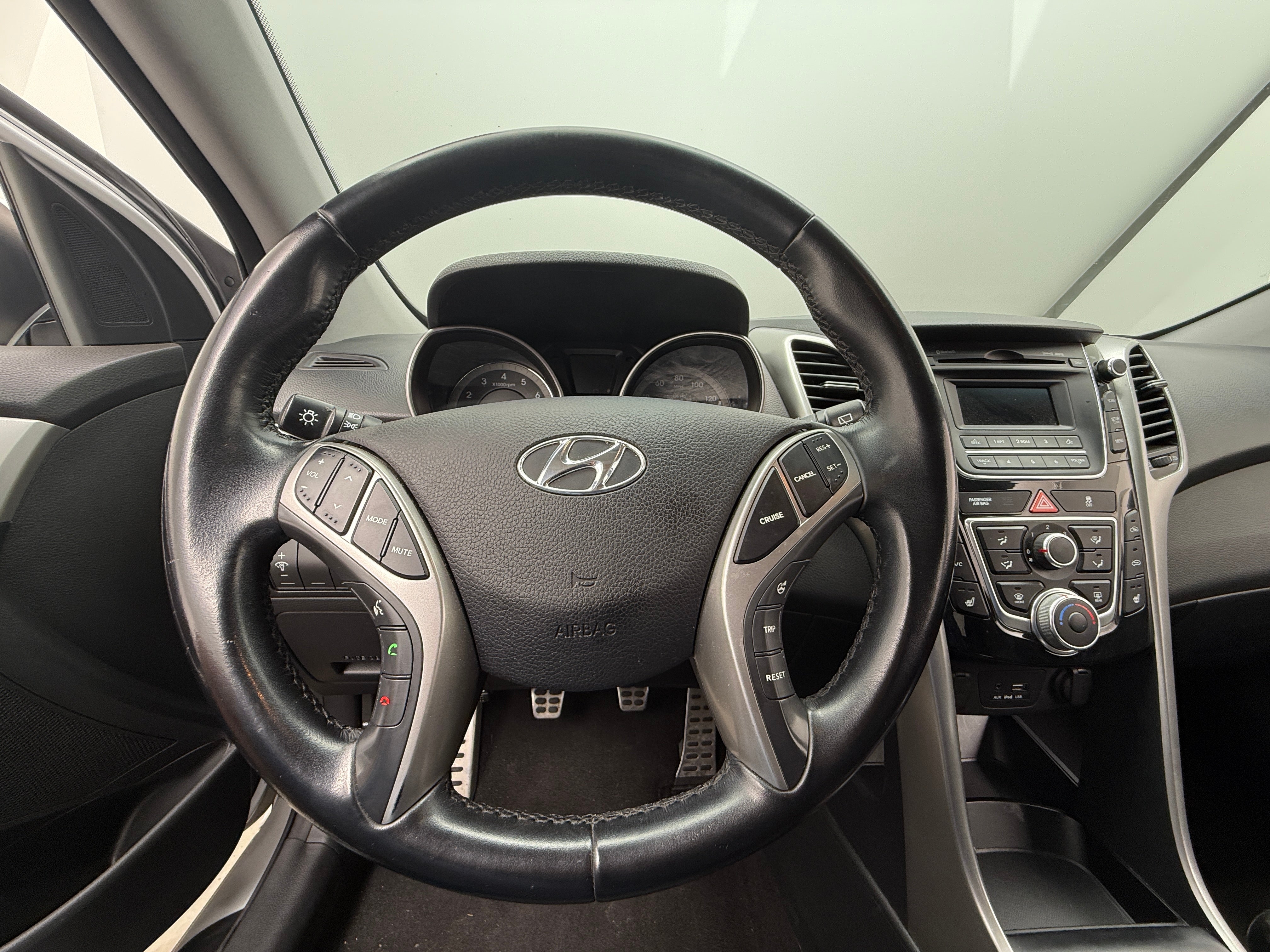 2016 Hyundai Elantra Base 5