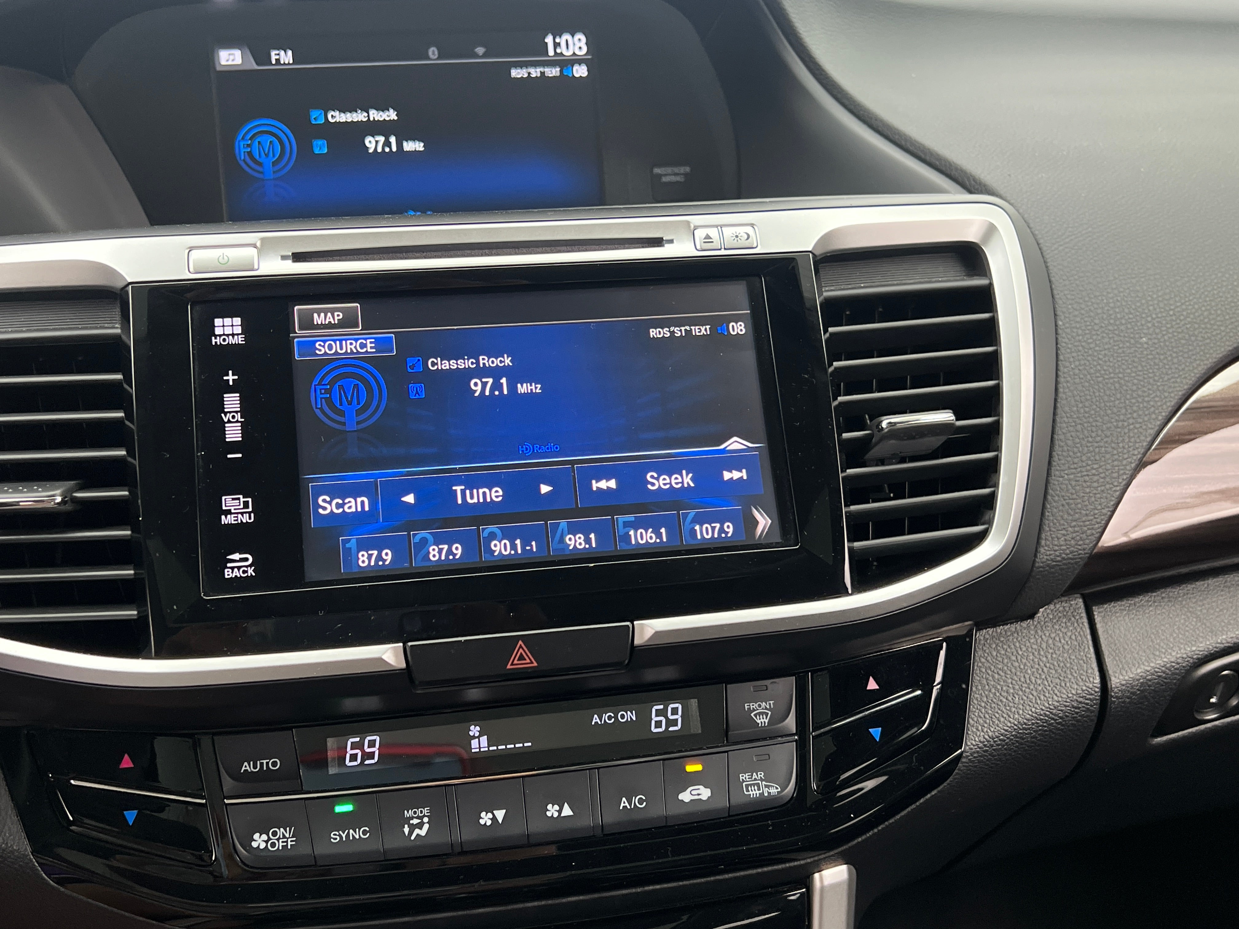 2016 Honda Accord Touring 3