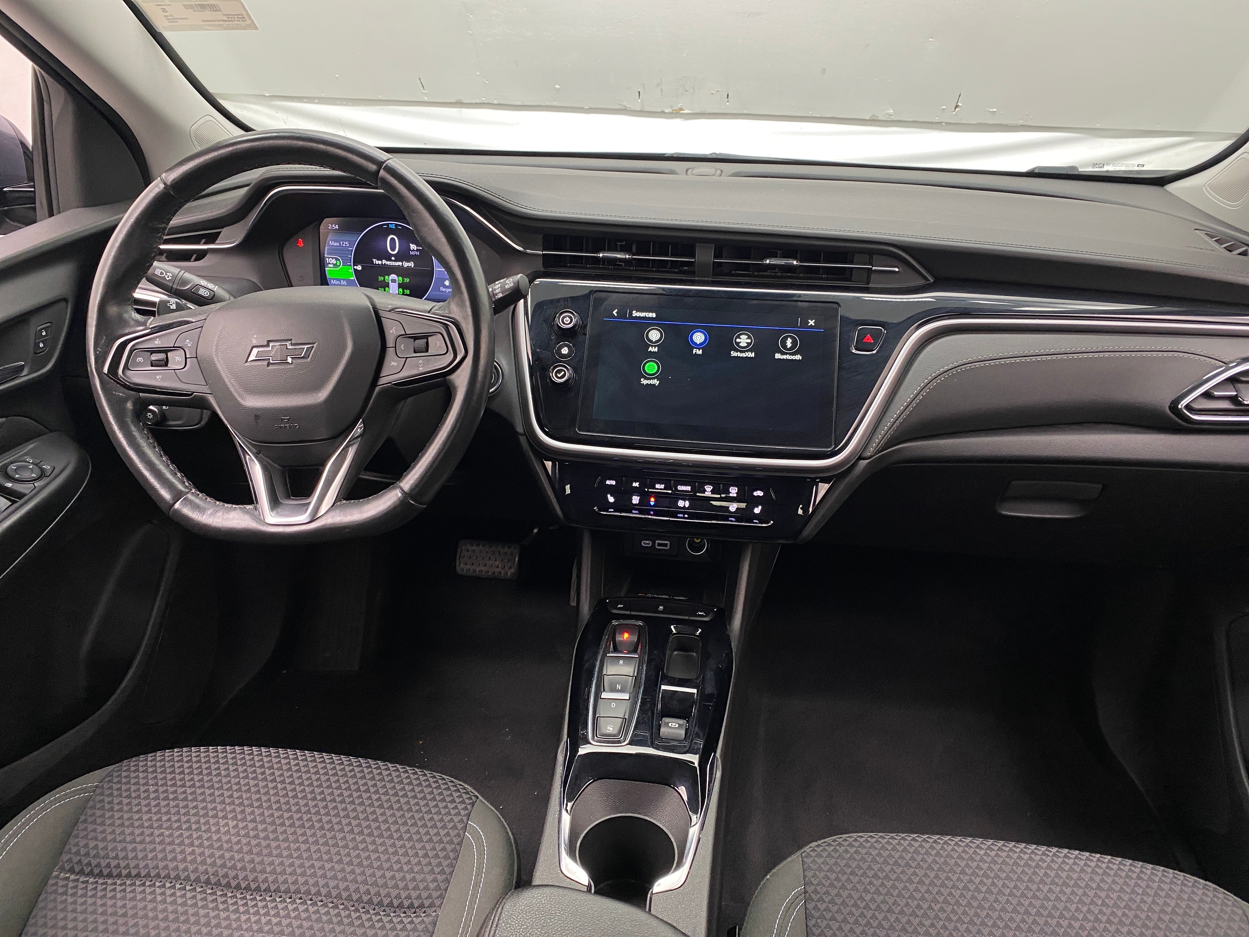 2023 Chevrolet Bolt EUV LT 3