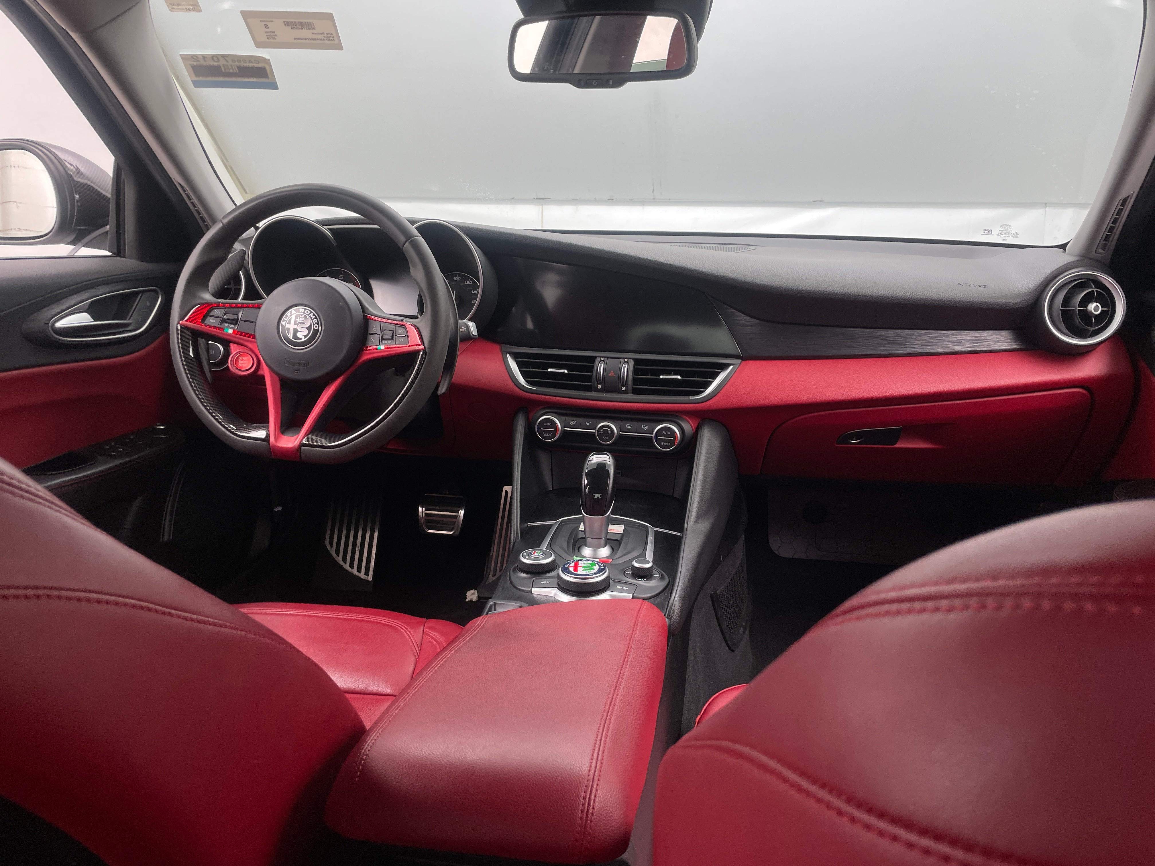 2019 Alfa Romeo Giulia Base 2