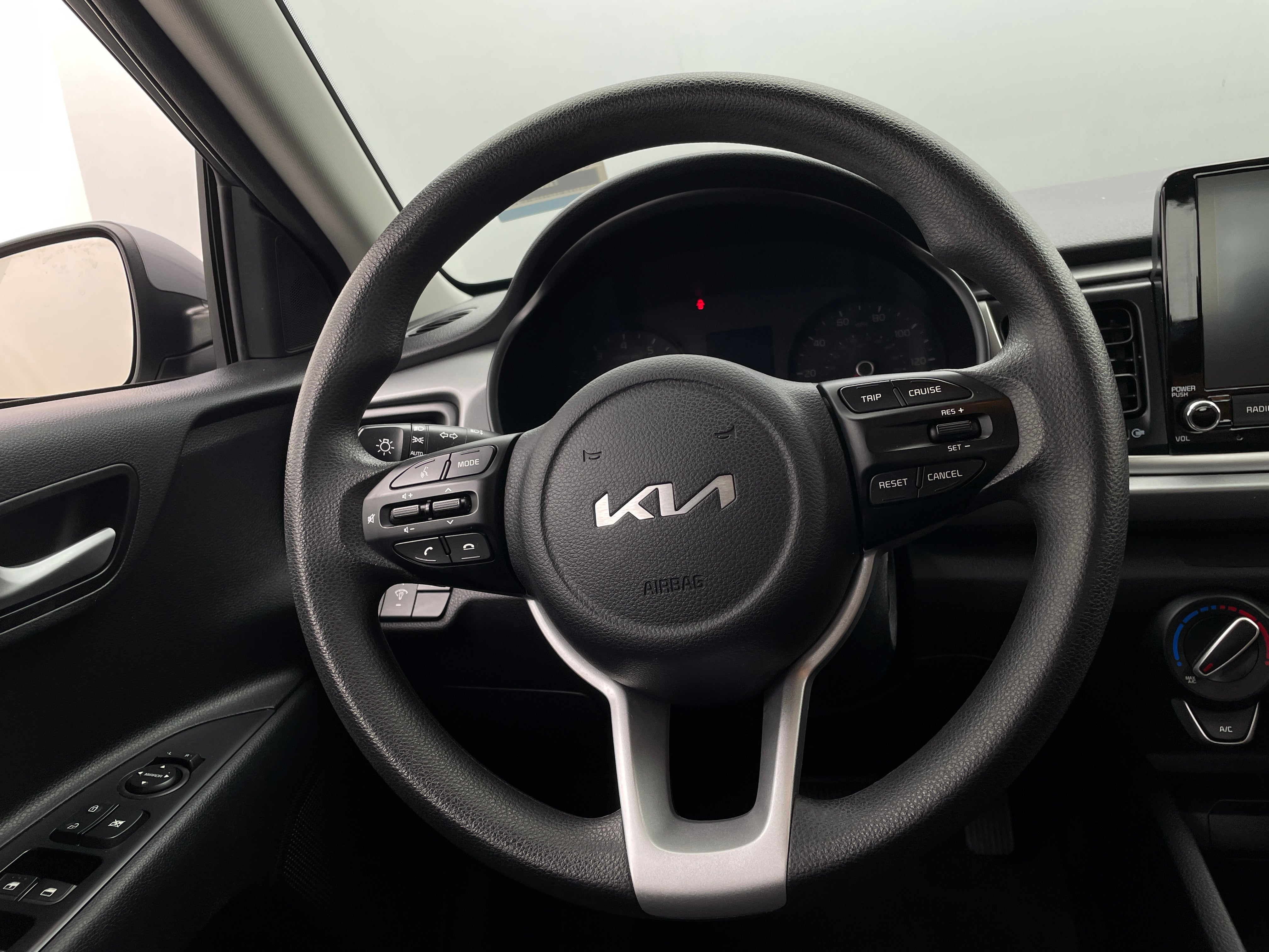 2022 Kia Rio S 5
