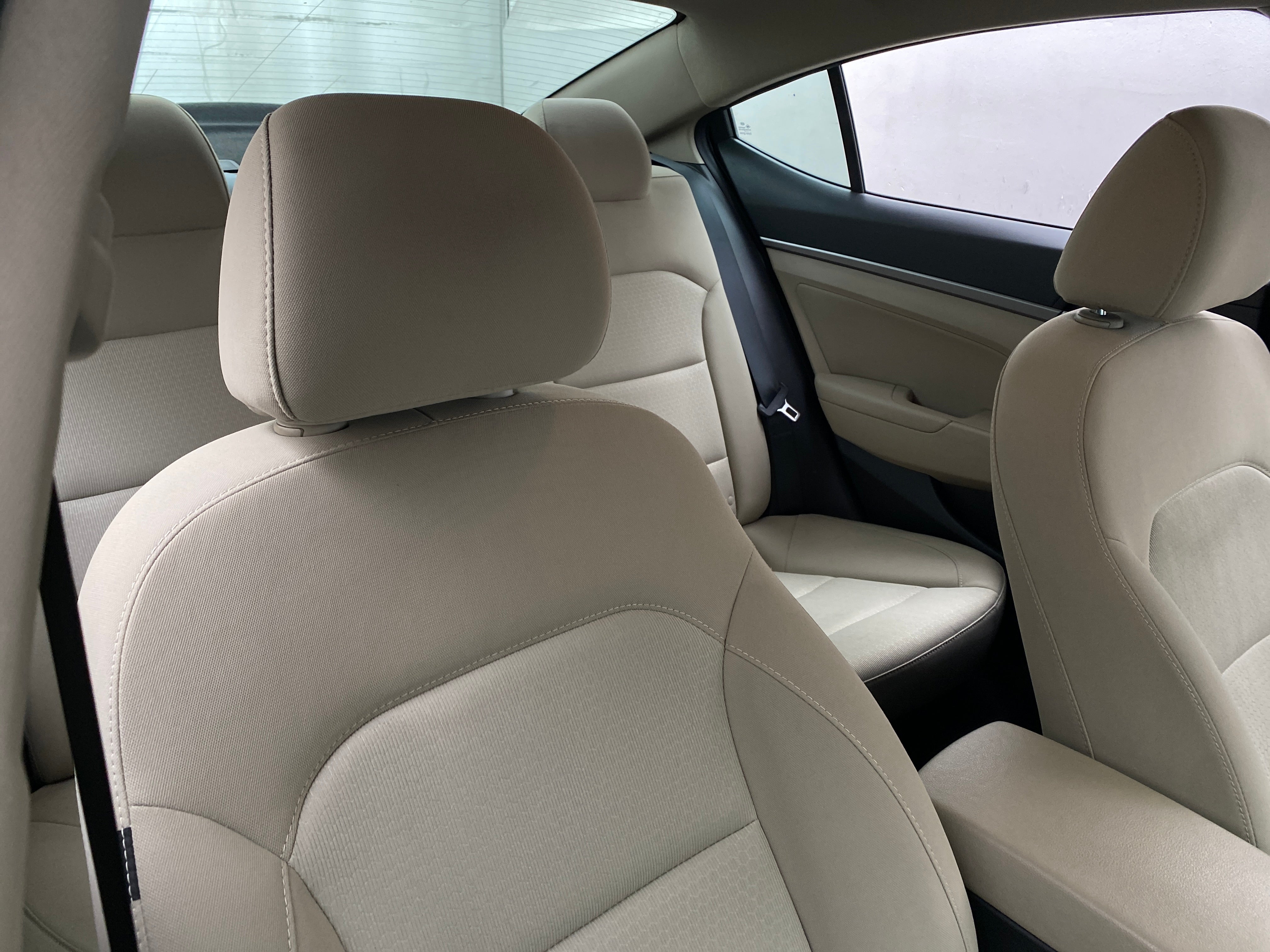 2018 Hyundai Elantra SEL 2