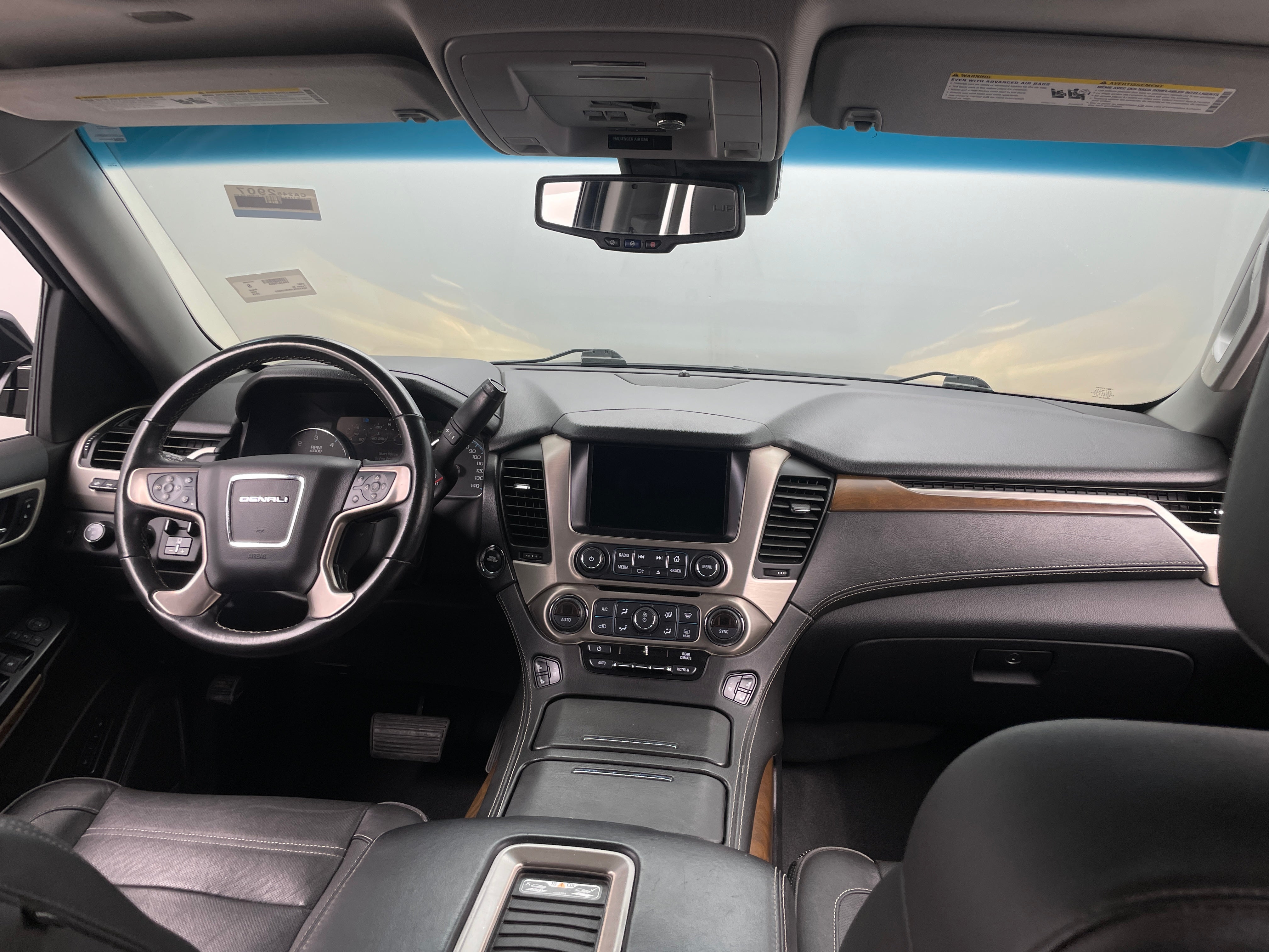 2019 GMC Yukon XL Denali 2