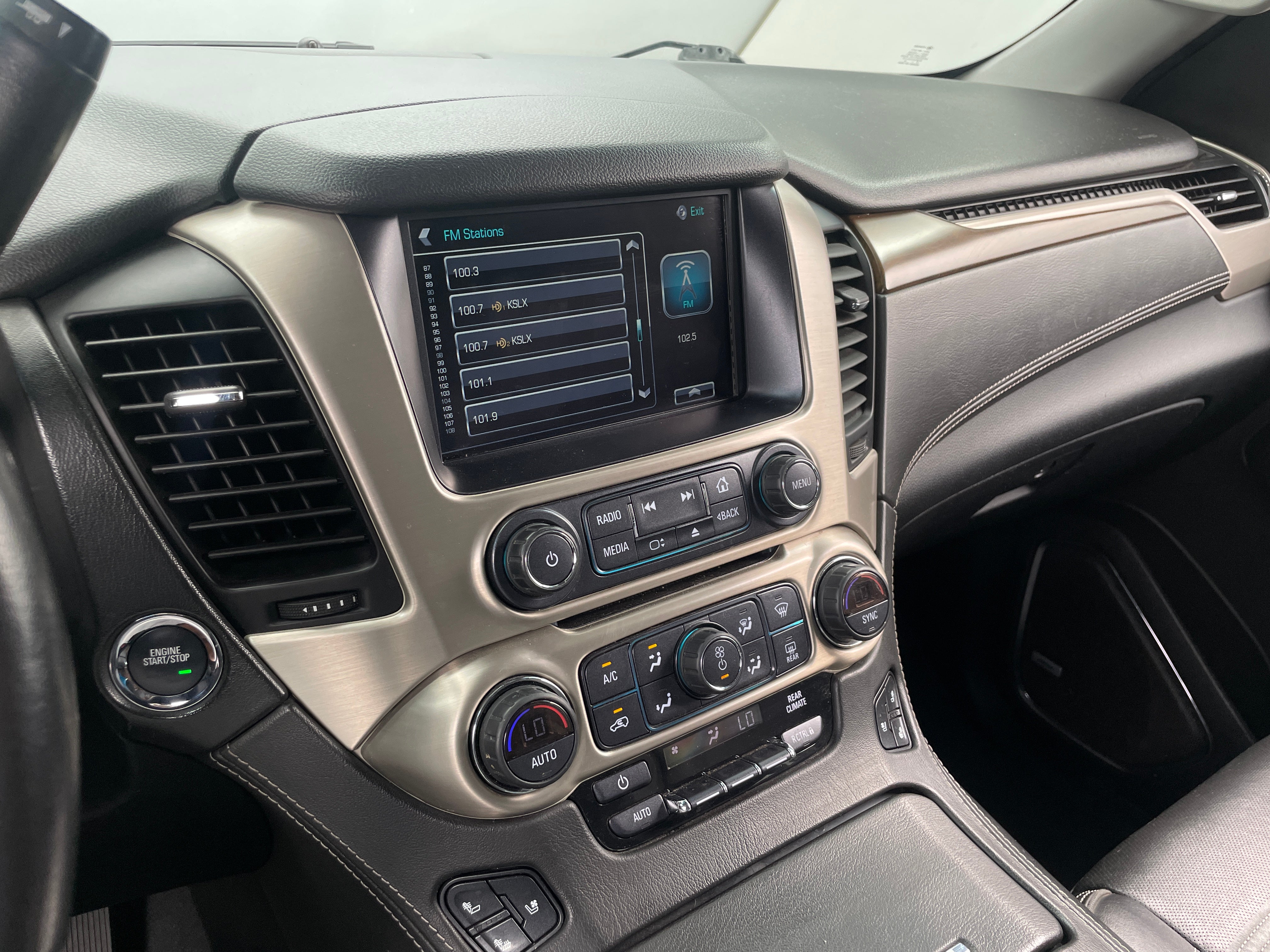 2019 GMC Yukon XL Denali 3