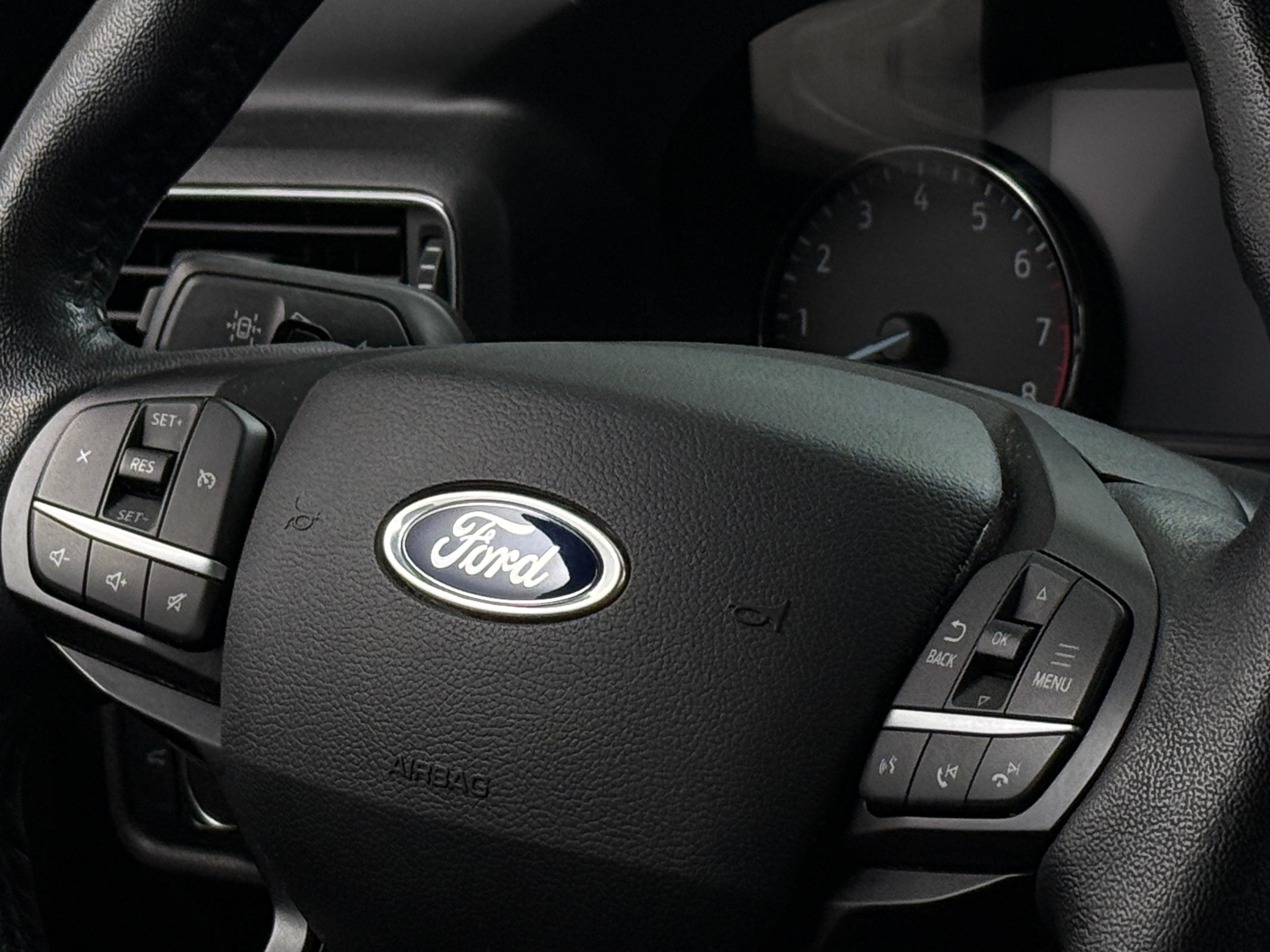 2020 Ford Explorer XLT 5