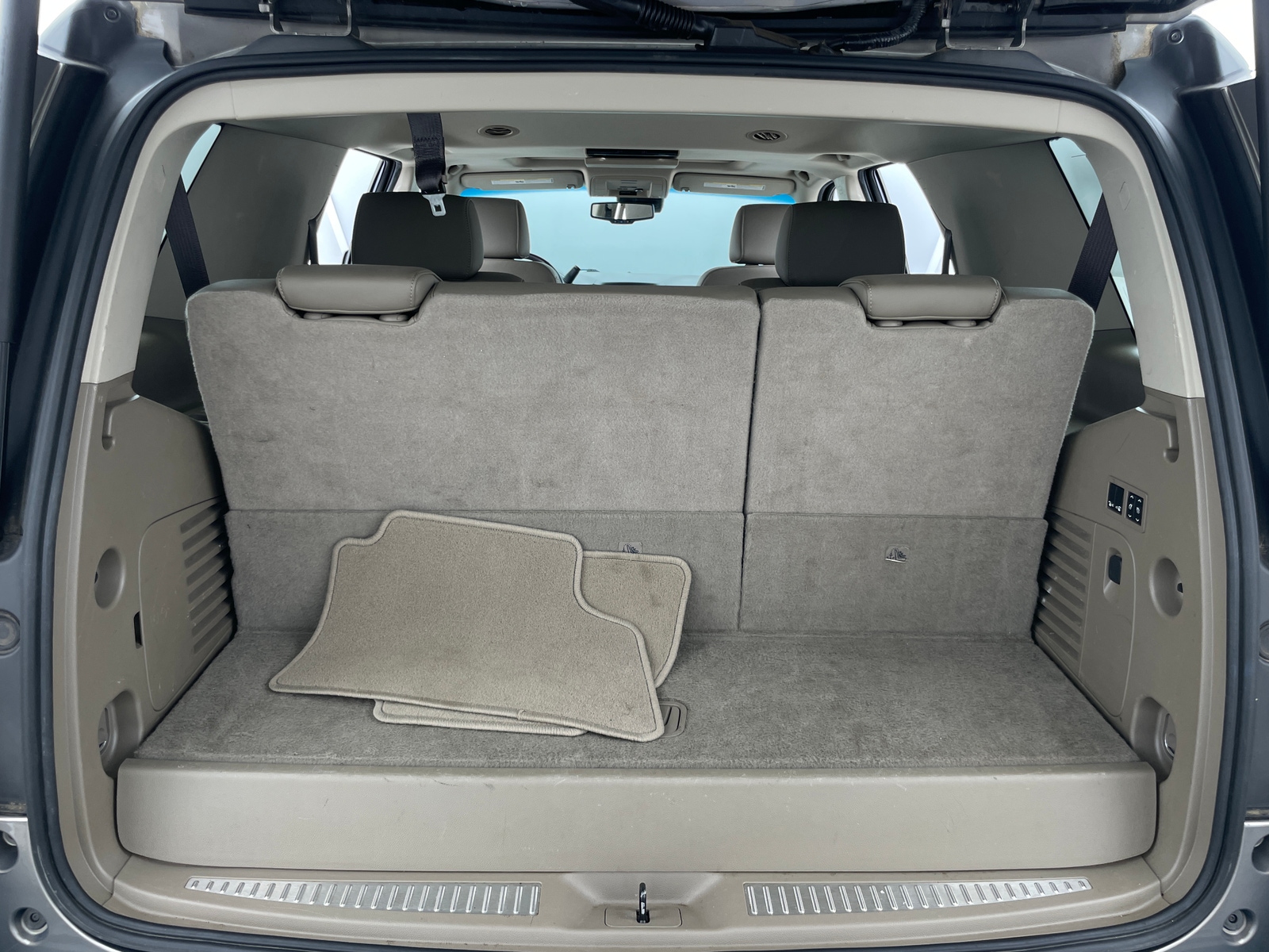 Thumbnail: 2018 Chevrolet Tahoe - 6