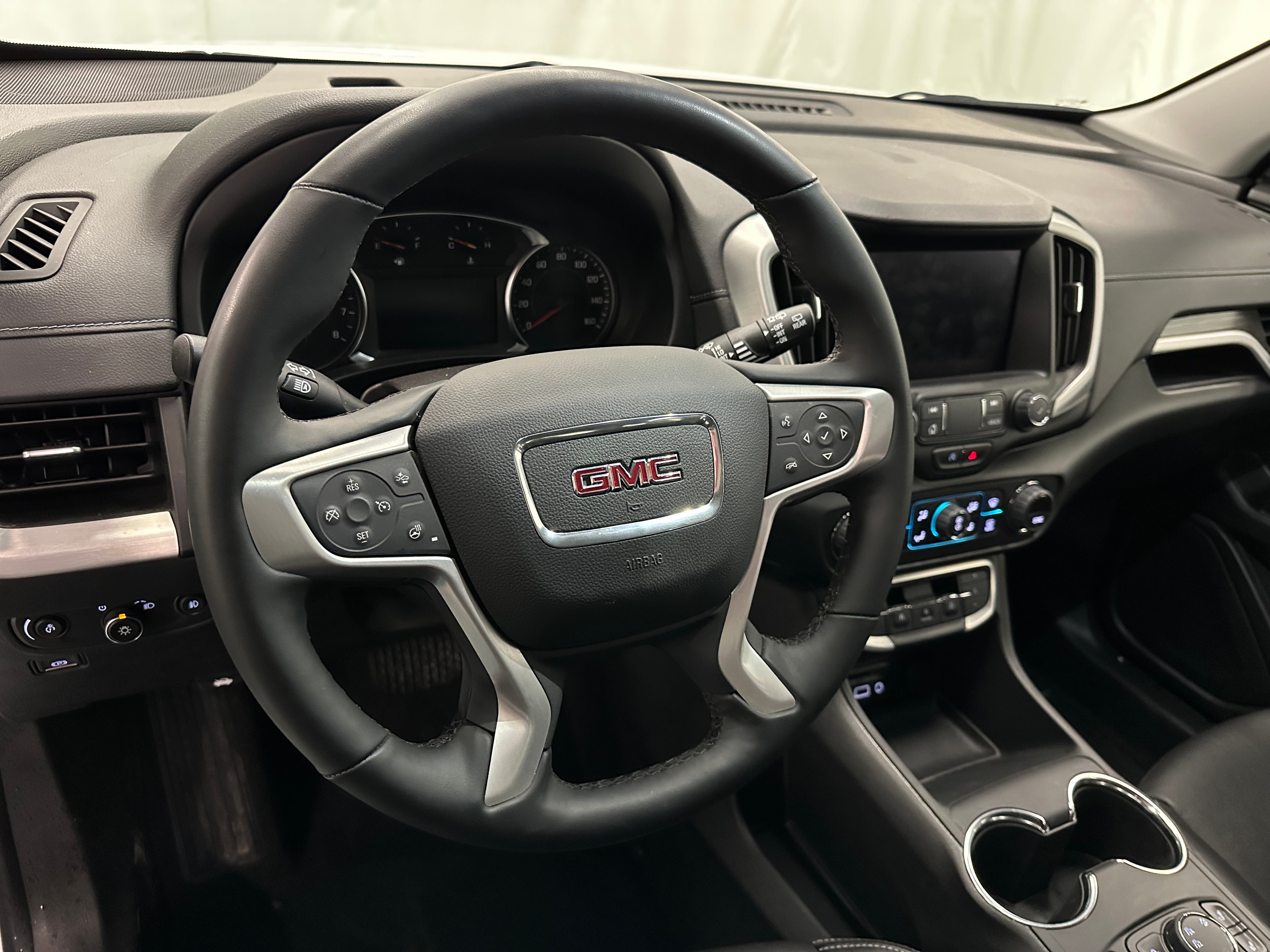 2024 GMC Terrain SLT 4
