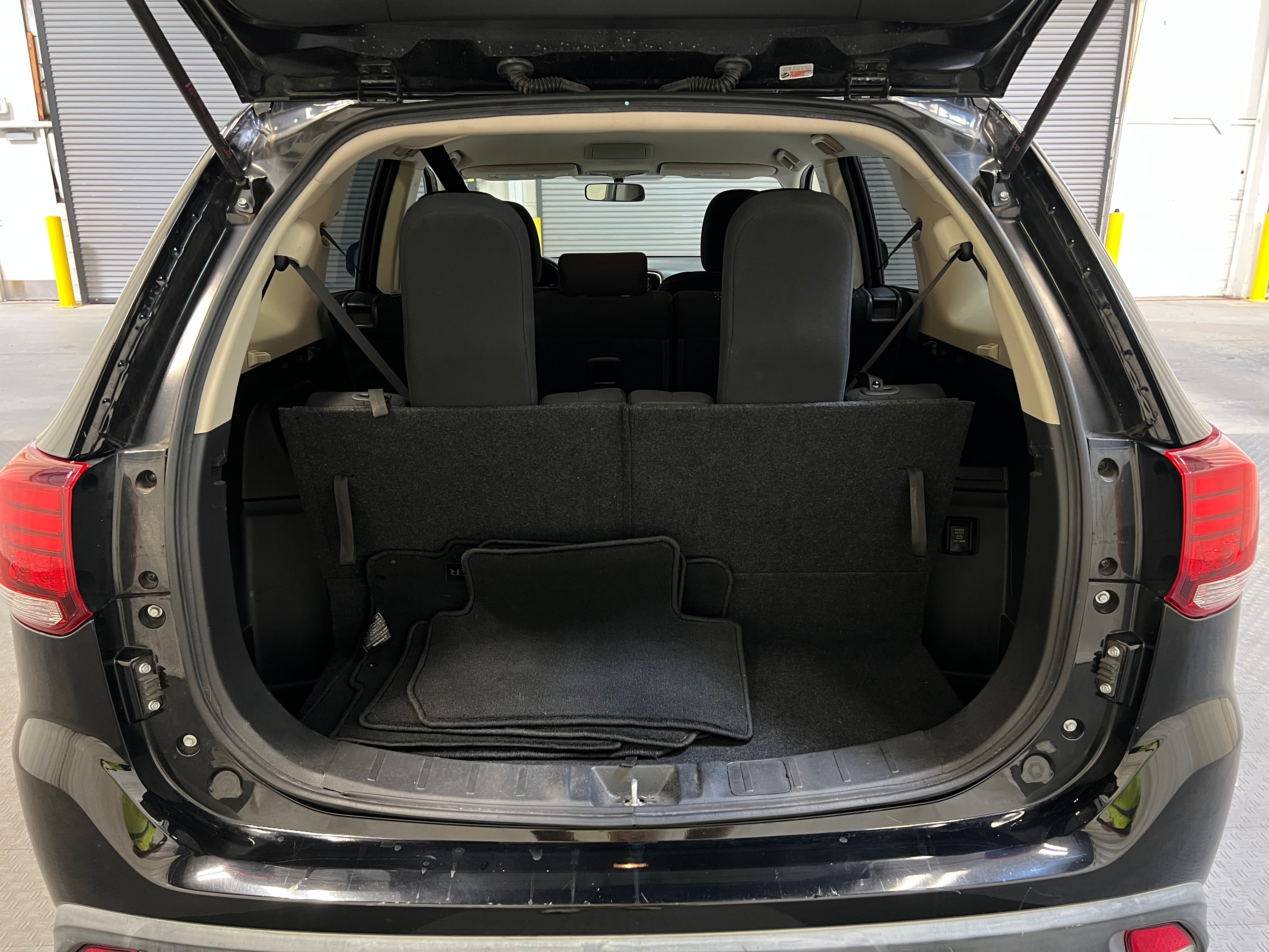 2017 Mitsubishi Outlander ES 7