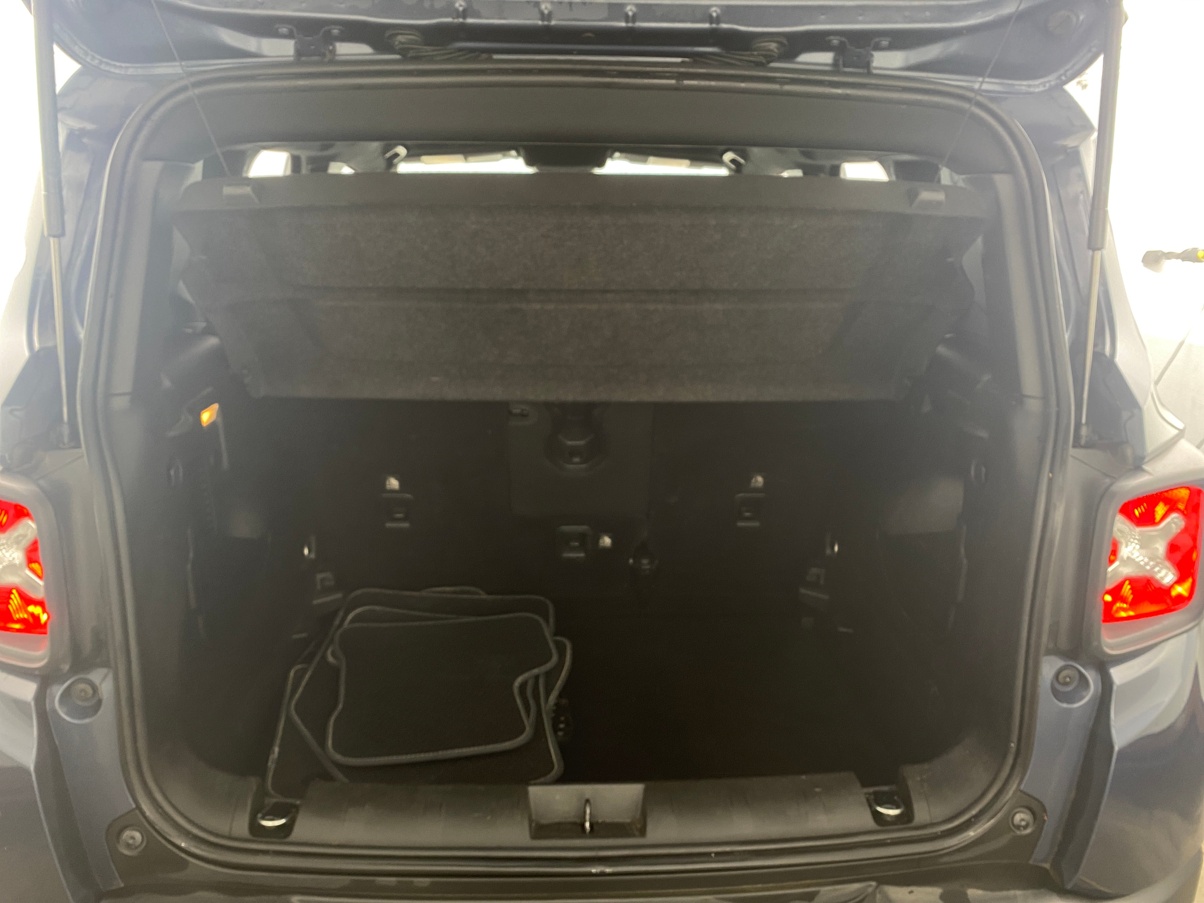 2021 Jeep Renegade 80th Anniversary 7