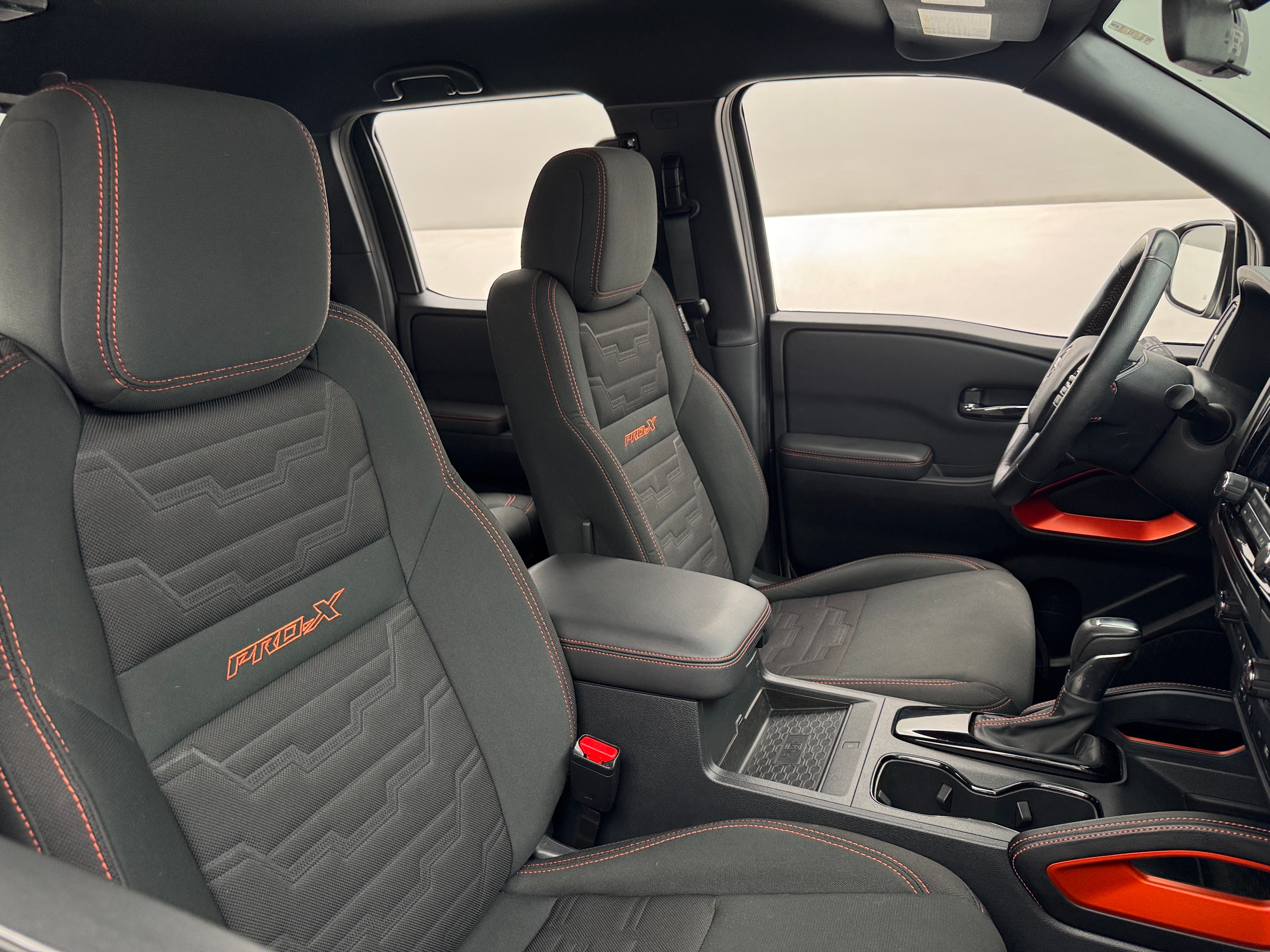 2022 Nissan Frontier PRO-X 2