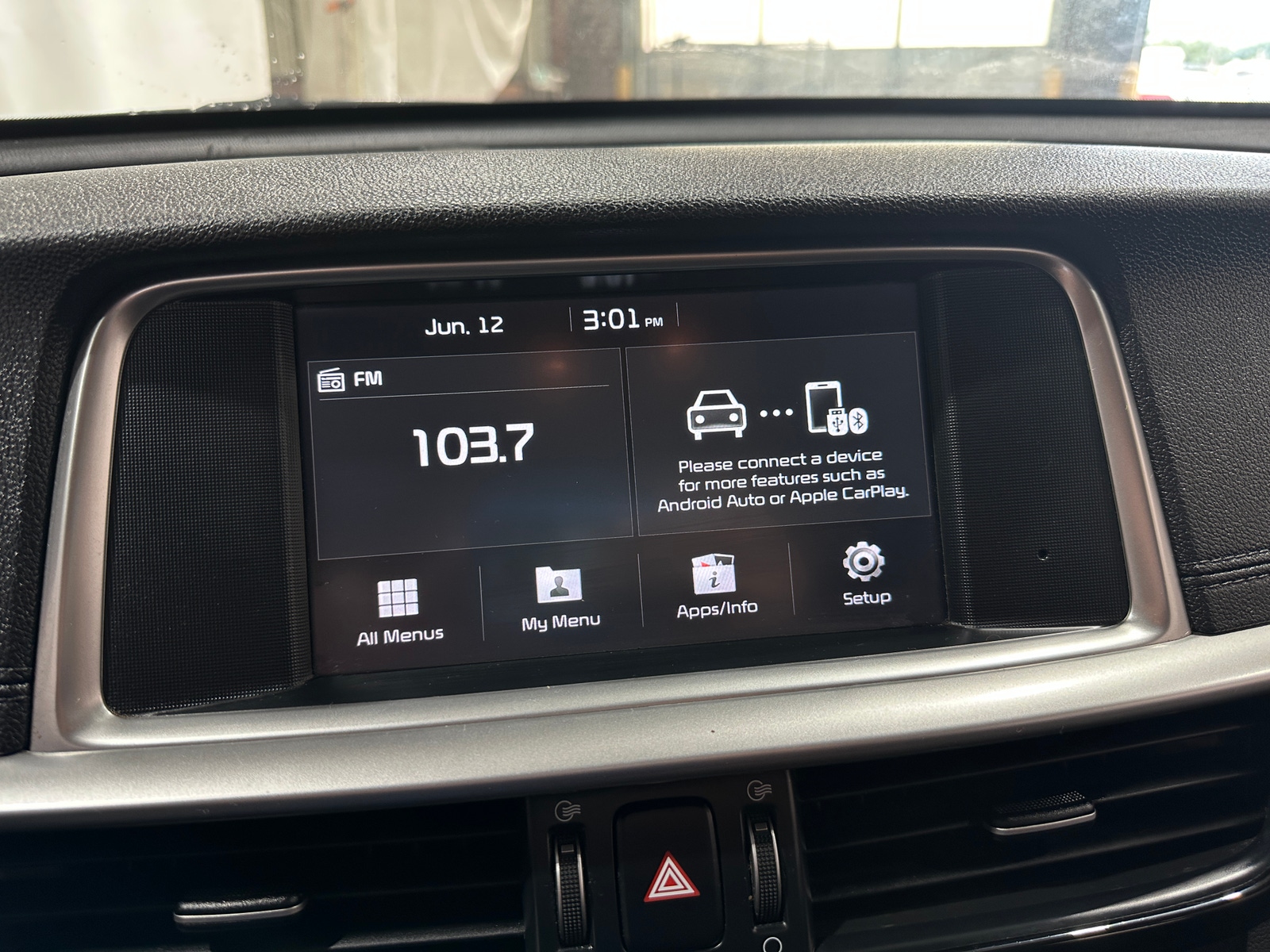Thumbnail: 2019 Kia Optima - 4