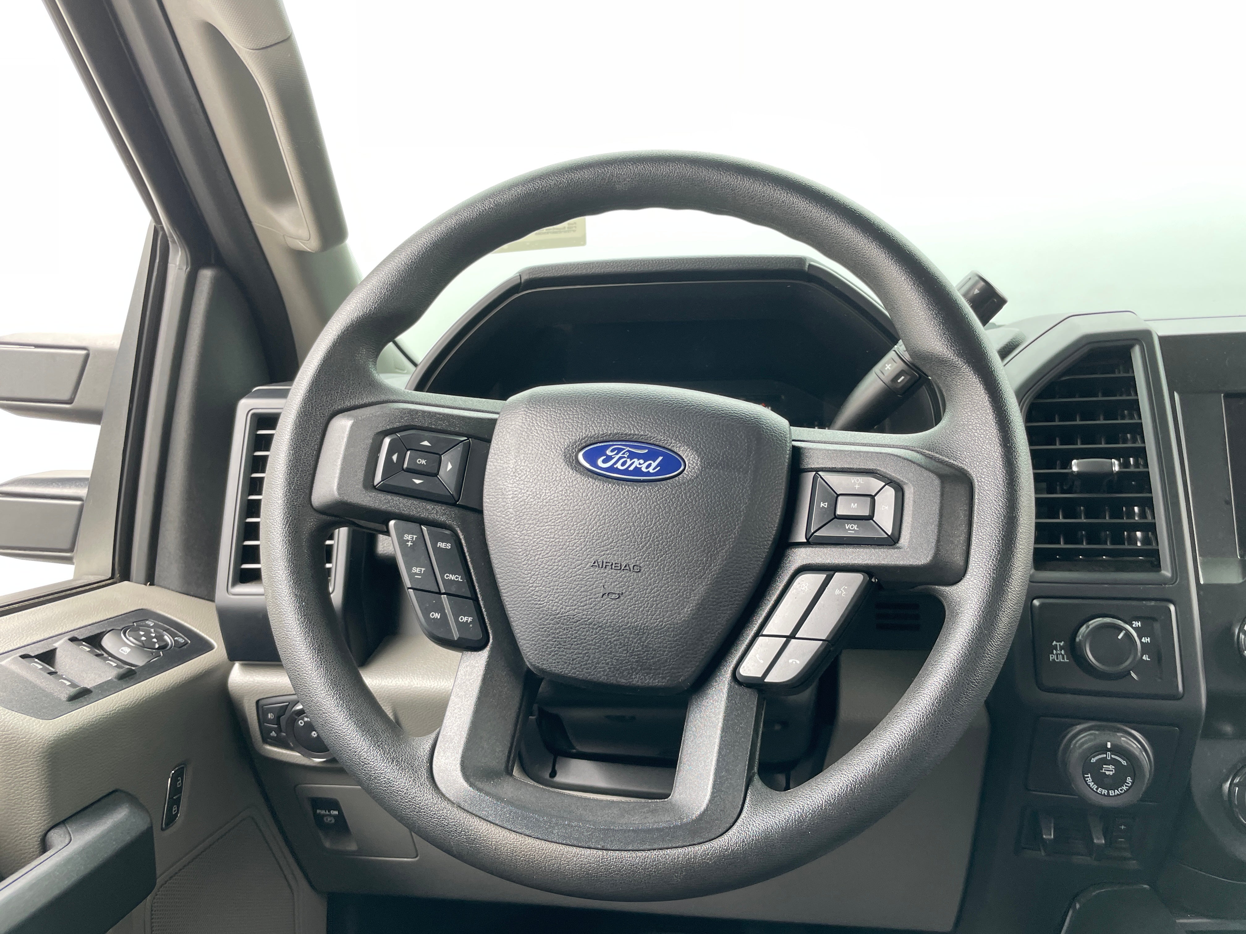 2019 Ford Econoline E-150 5