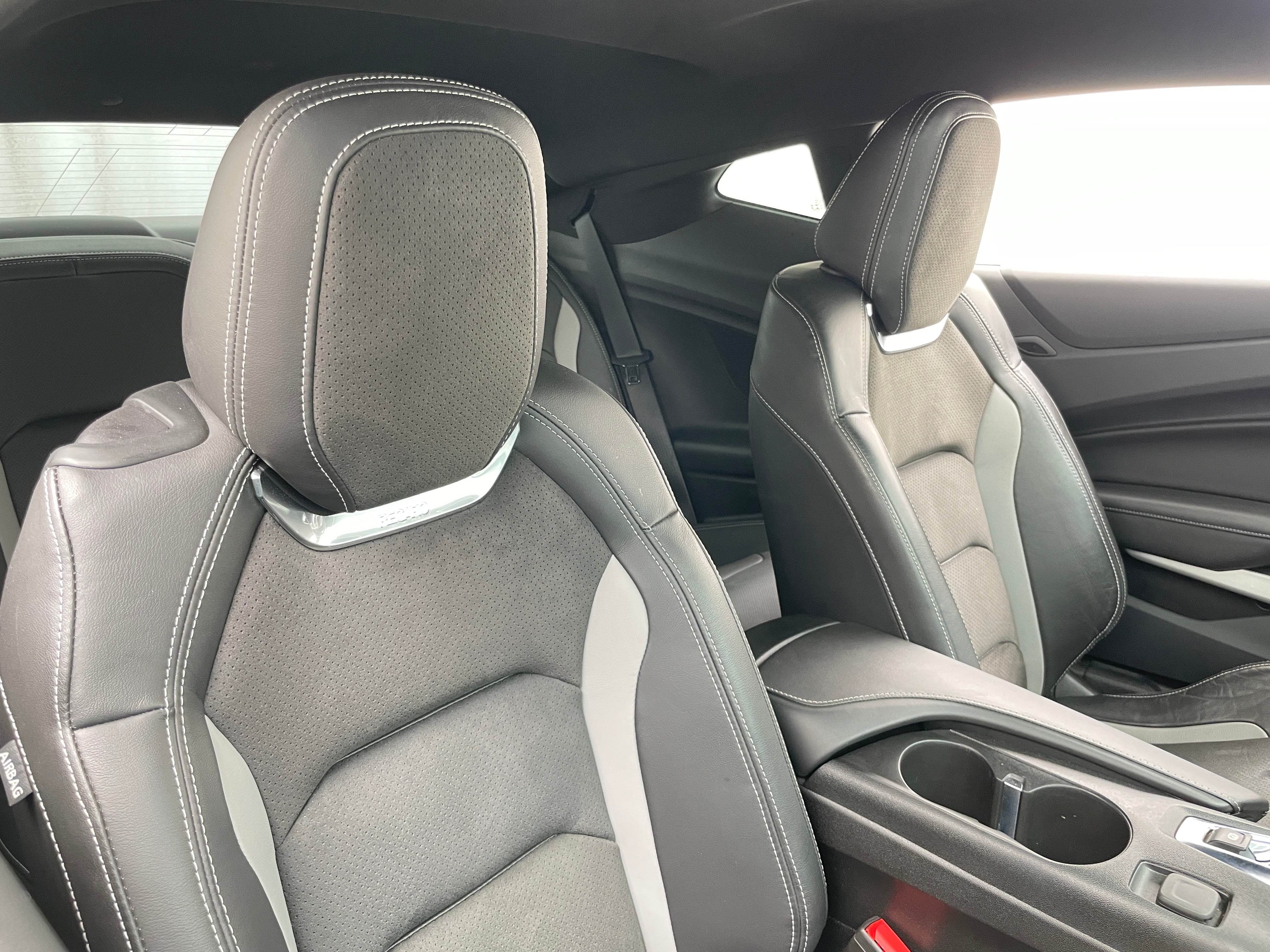 2022 Chevrolet Camaro  2