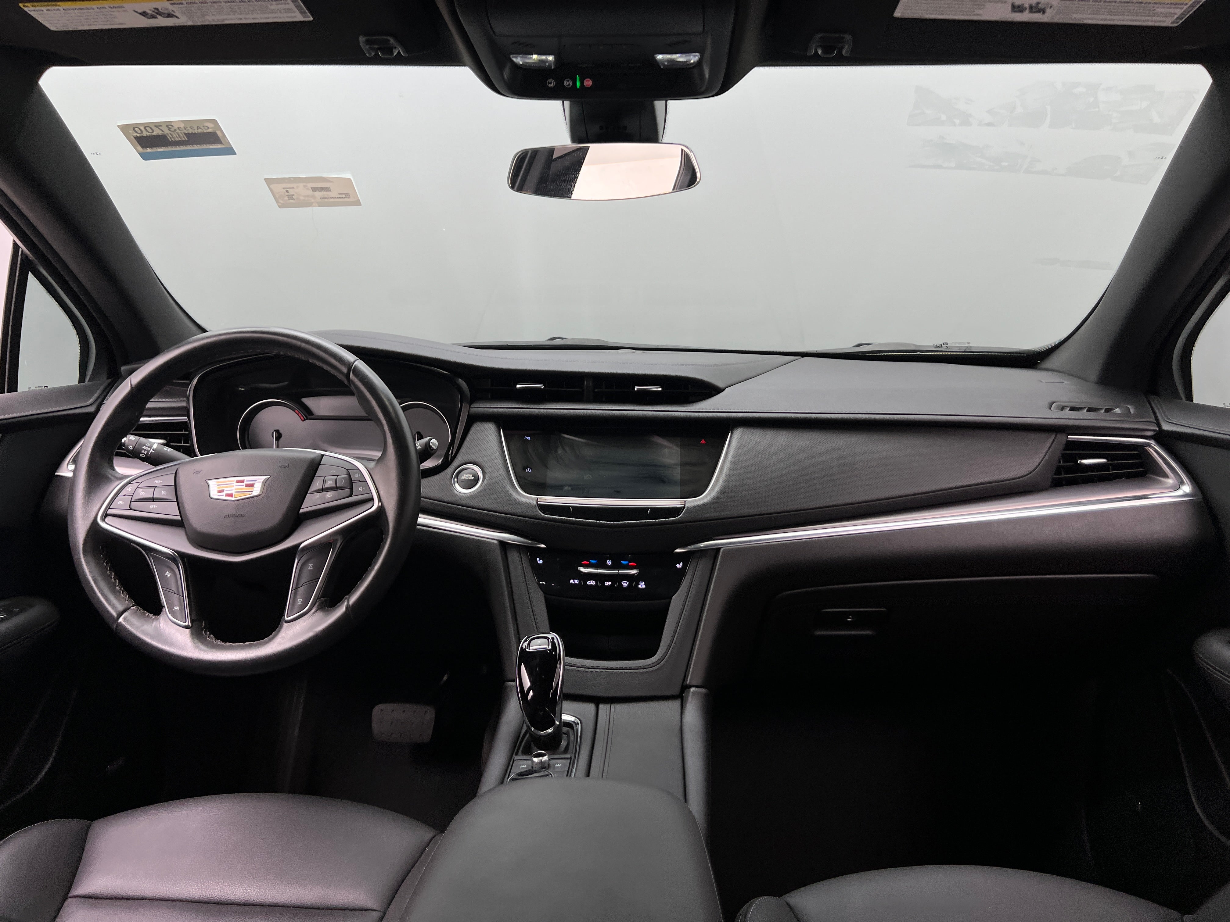2023 Cadillac XT5 Luxury 2