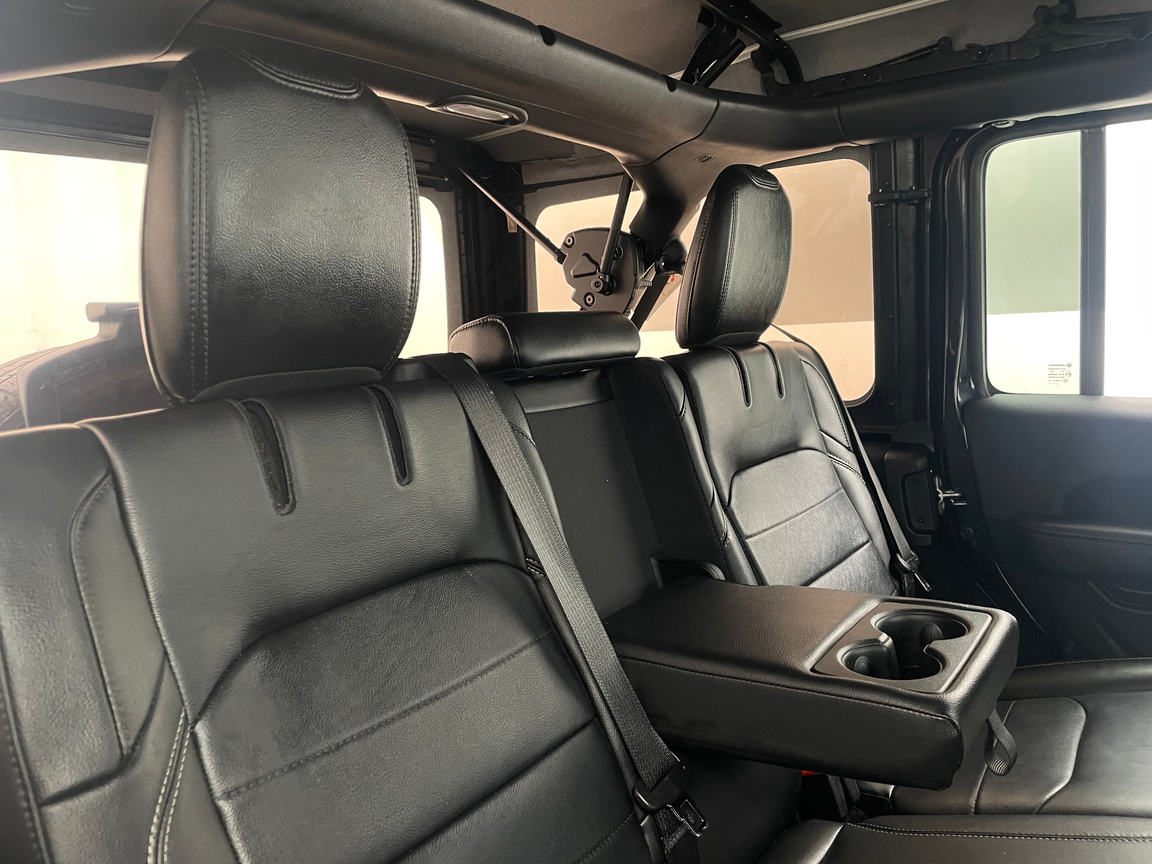 2022 Jeep Wrangler Unlimited Sahara 4xe 5
