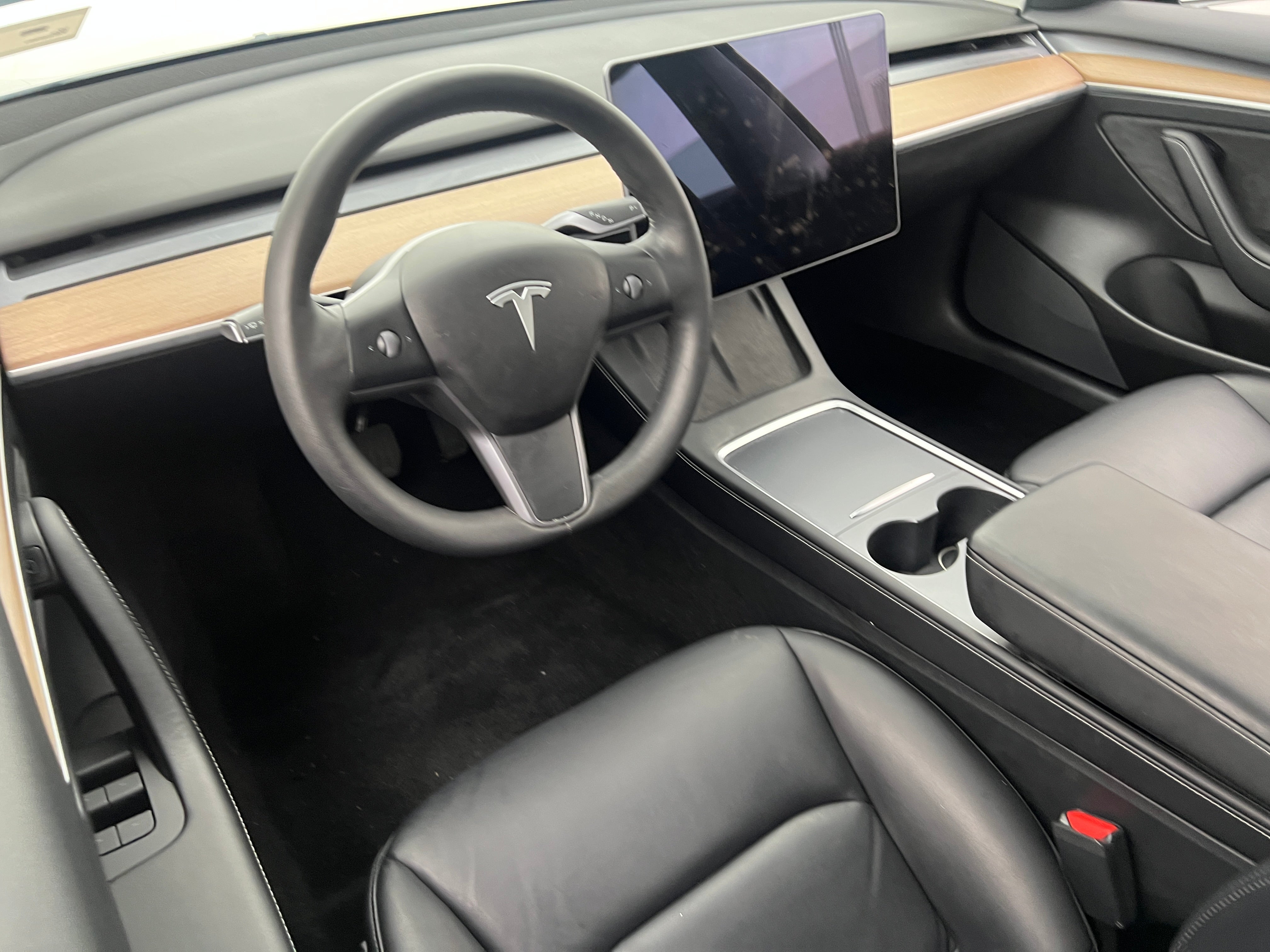 2021 Tesla Model 3 Standard Range 2