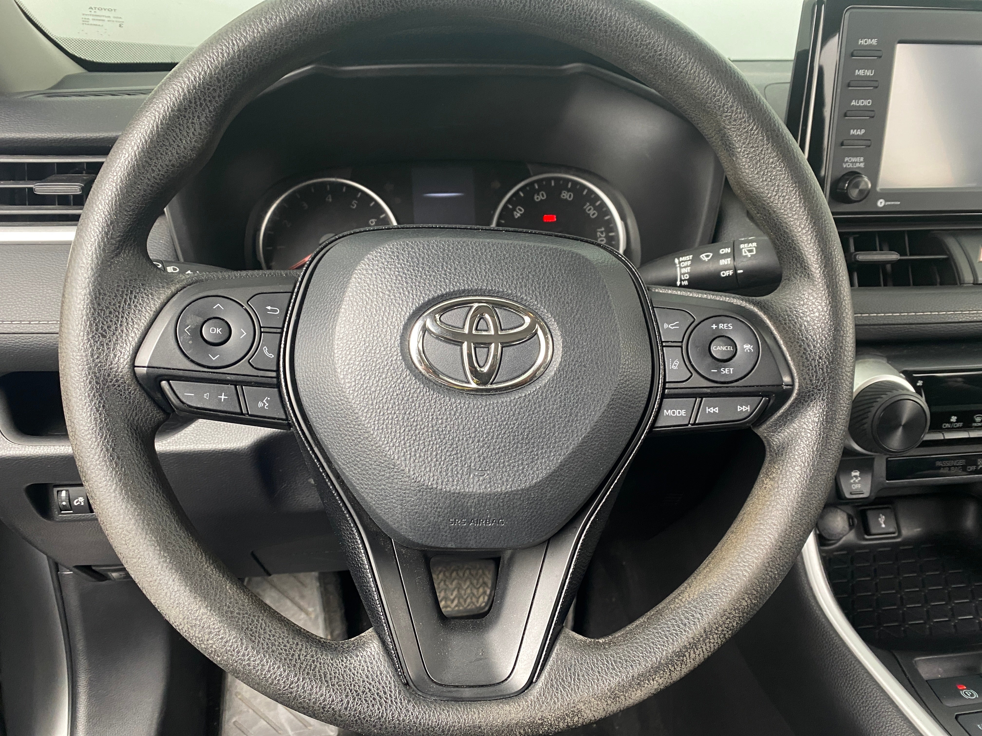 2021 Toyota RAV4 LE 5