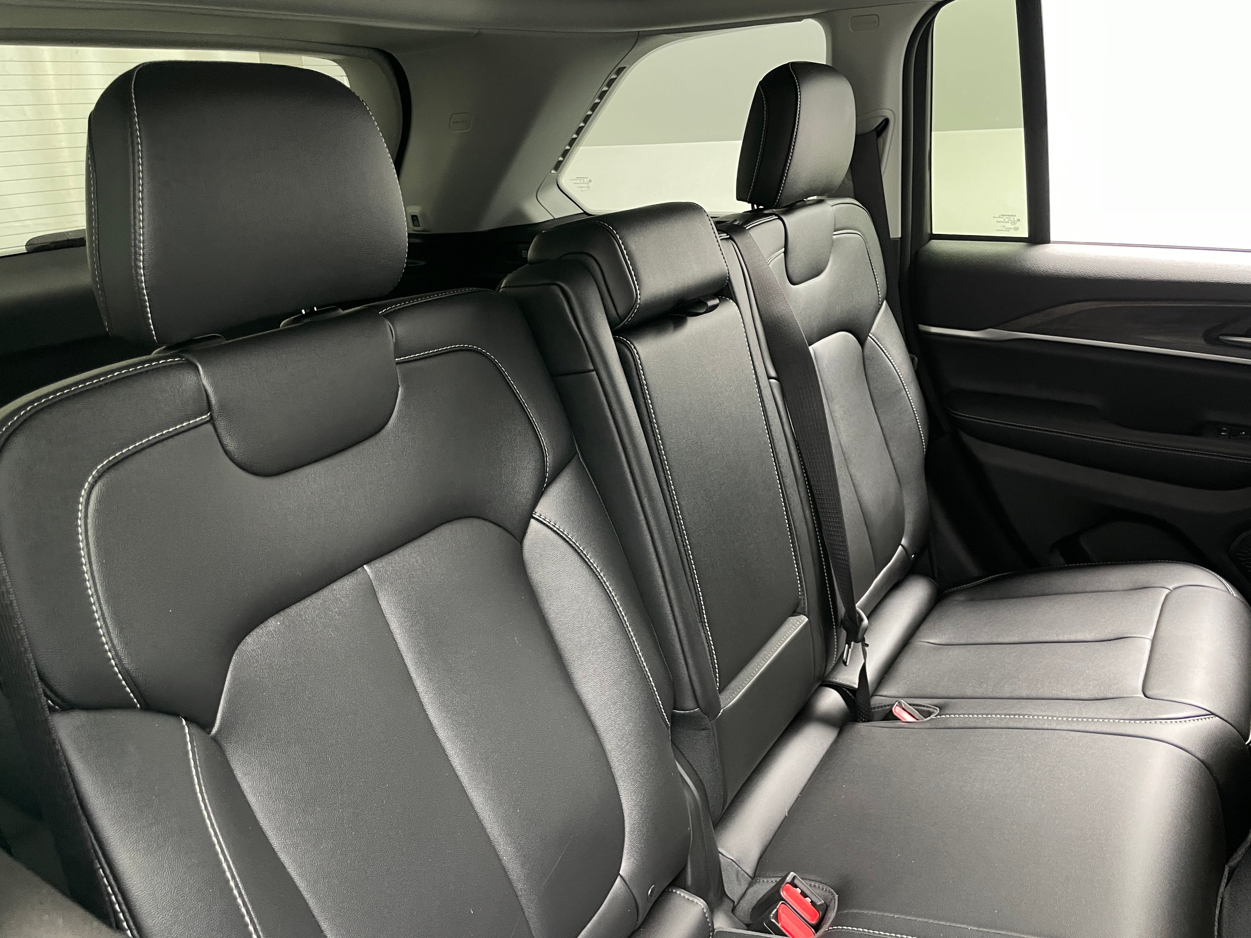 2023 Jeep Grand Cherokee Limited Edition 5