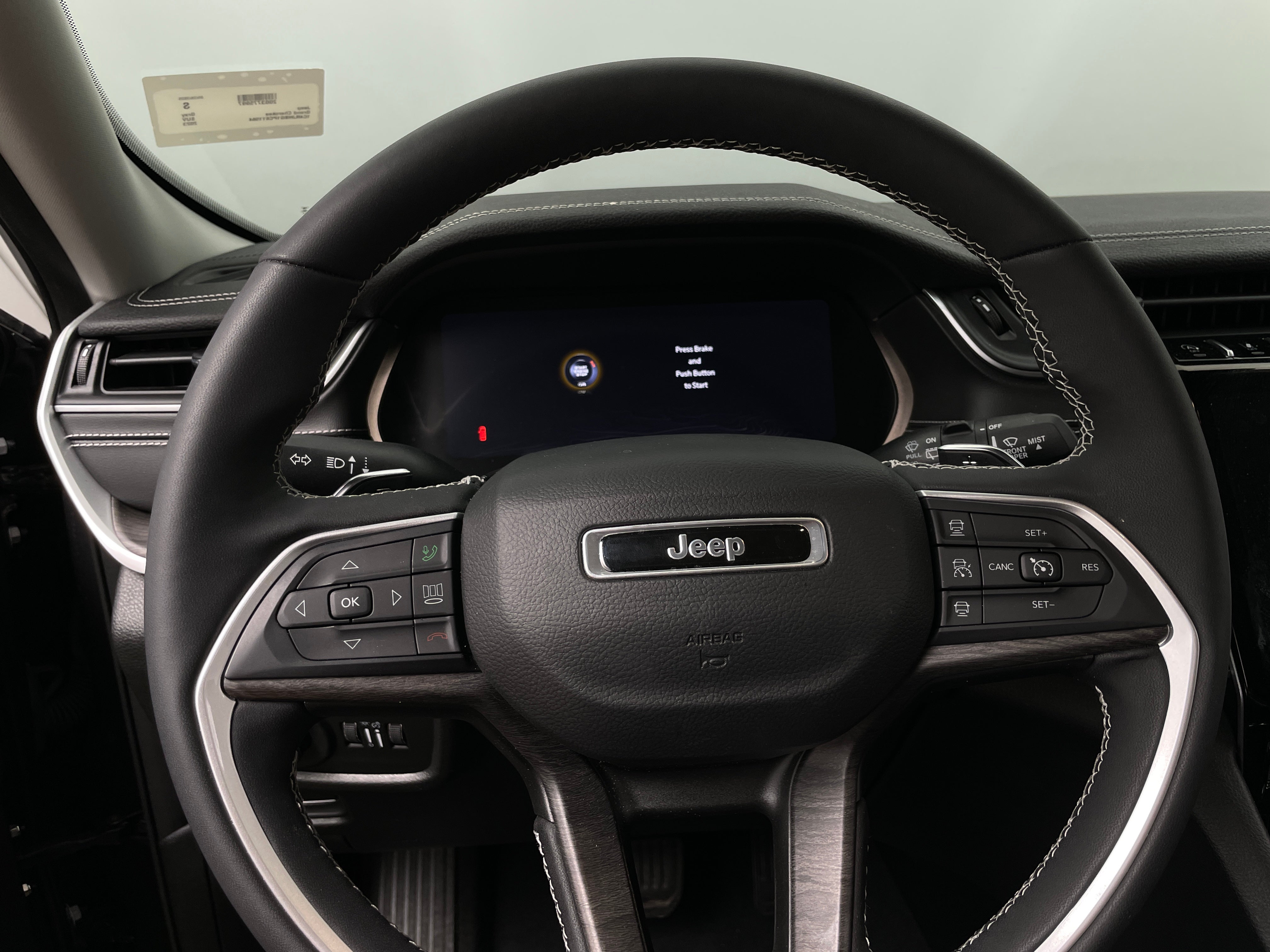 2023 Jeep Grand Cherokee Limited Edition 4